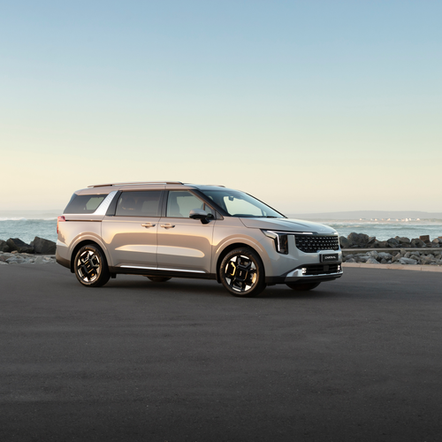 2025 Kia Carnival South African Version Front View