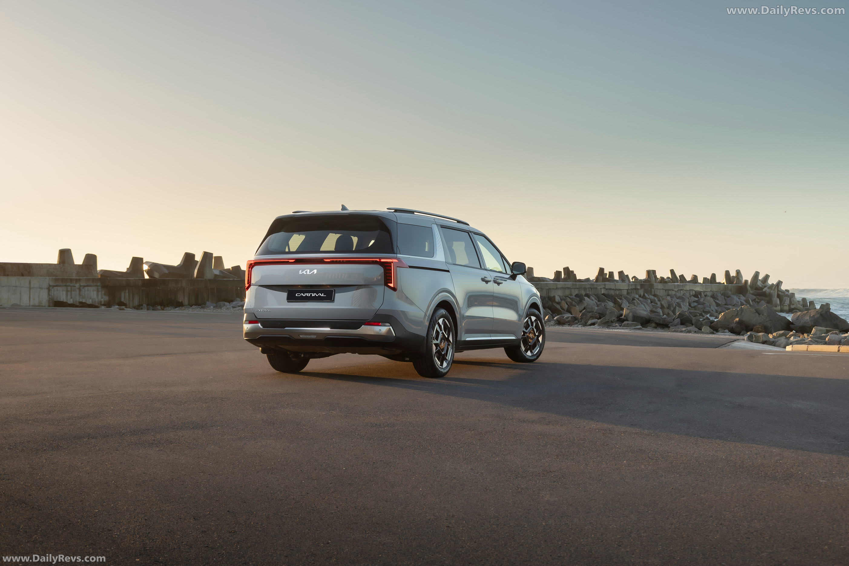 2025 Kia Carnival South African Version Rear View