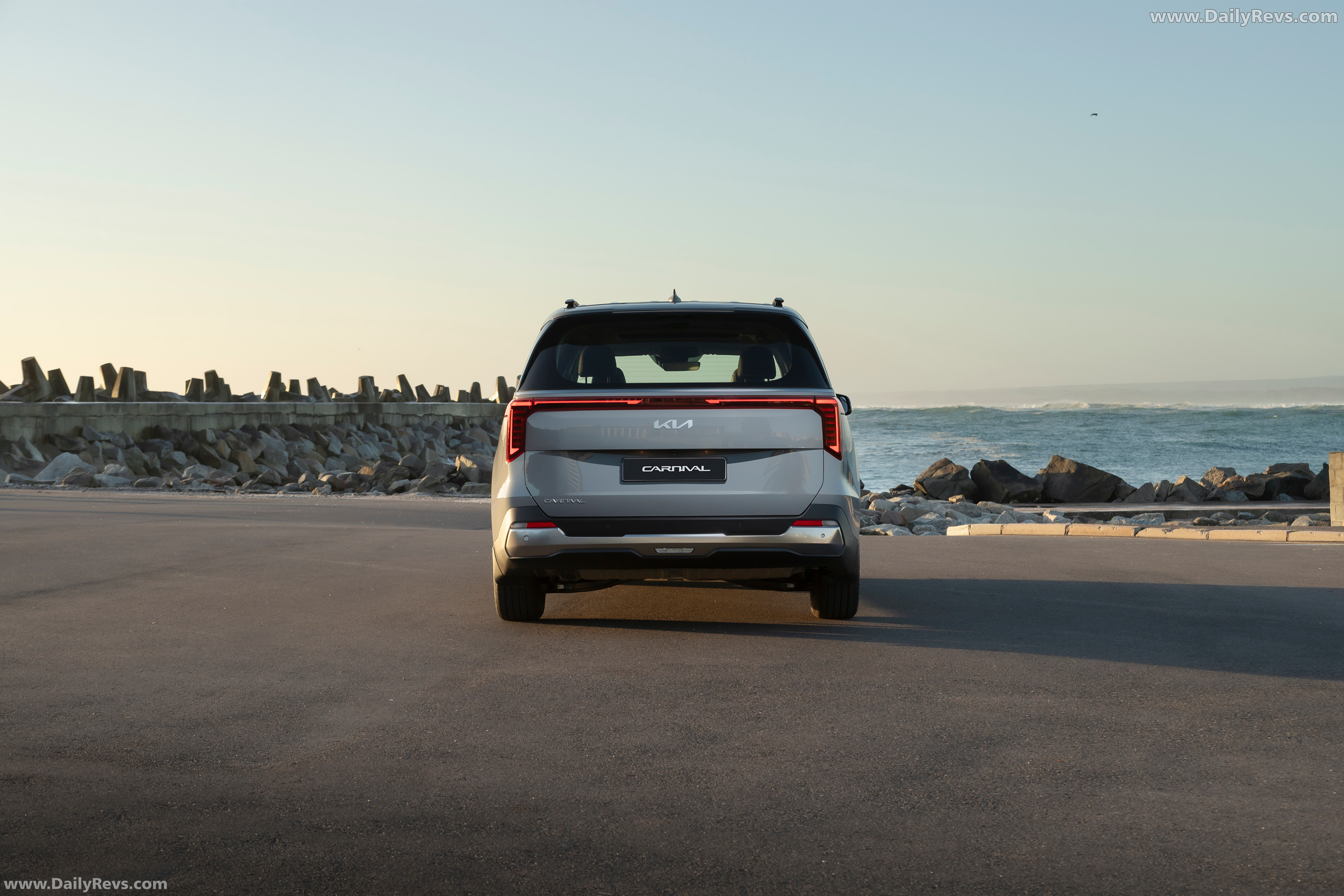 2025 Kia Carnival South African Version Rear View