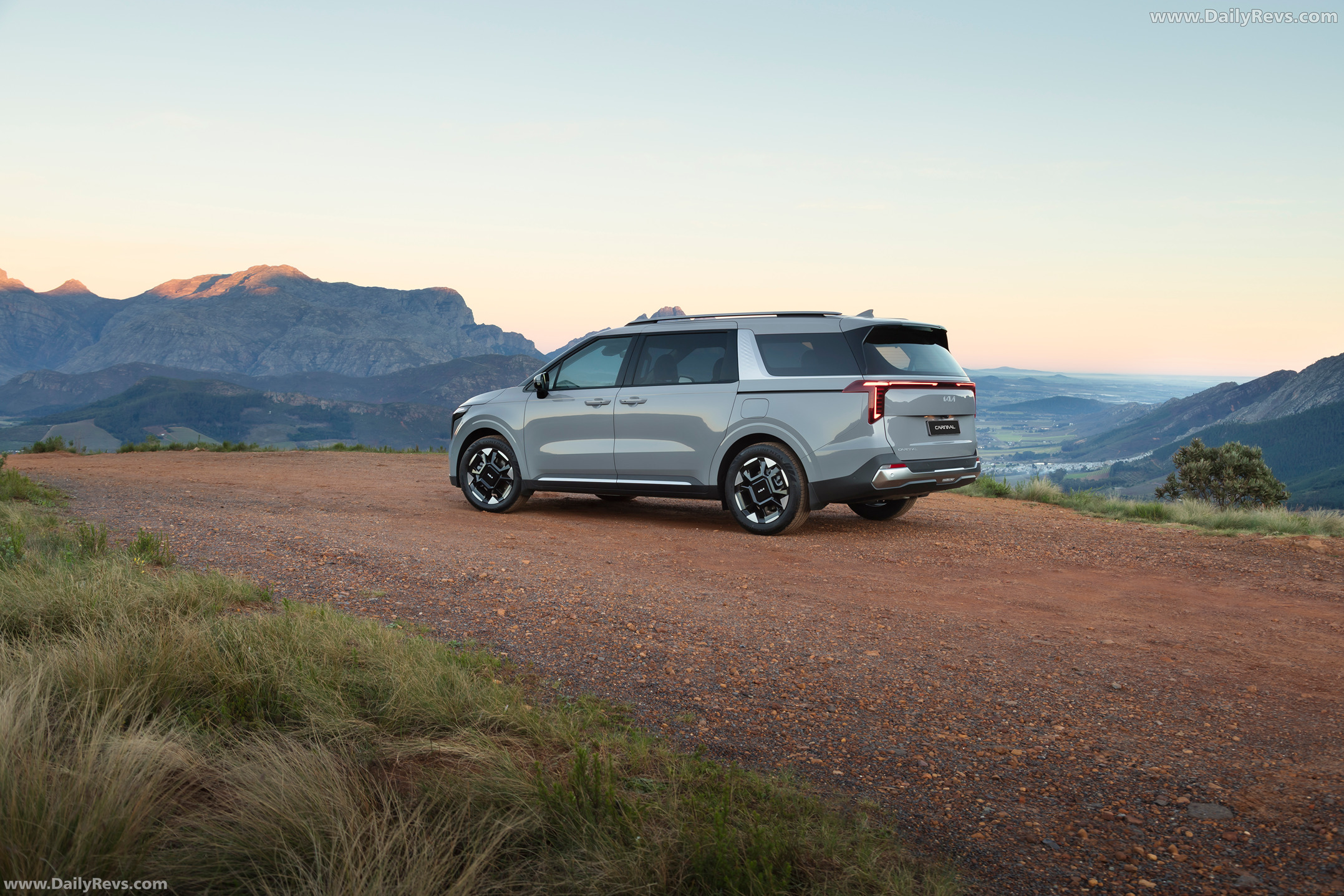 2025 Kia Carnival South African Version Rear View