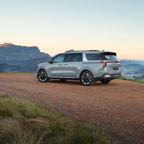 2025 Kia Carnival South African Version Rear View