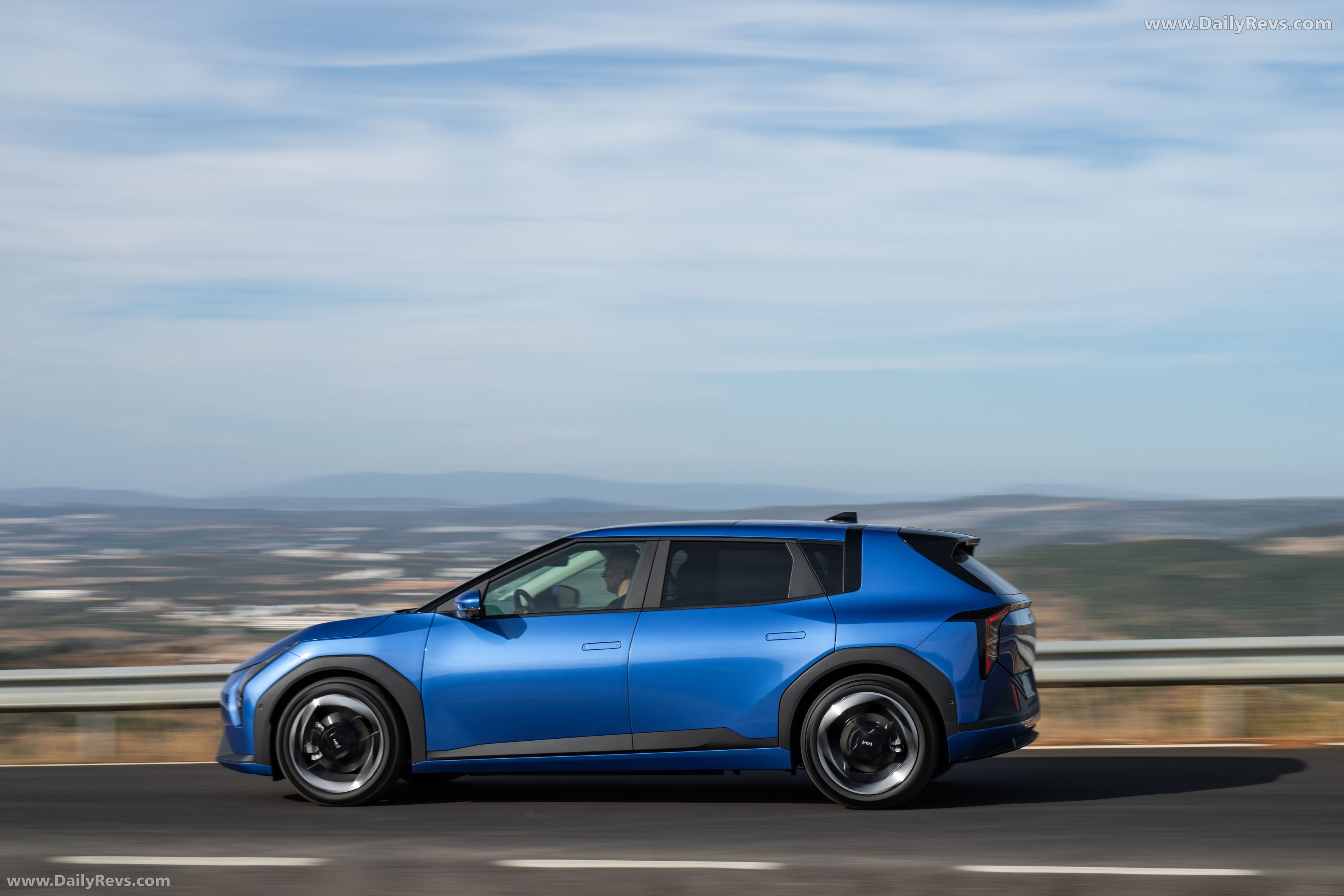 2026 Kia EV4 European Version Side View