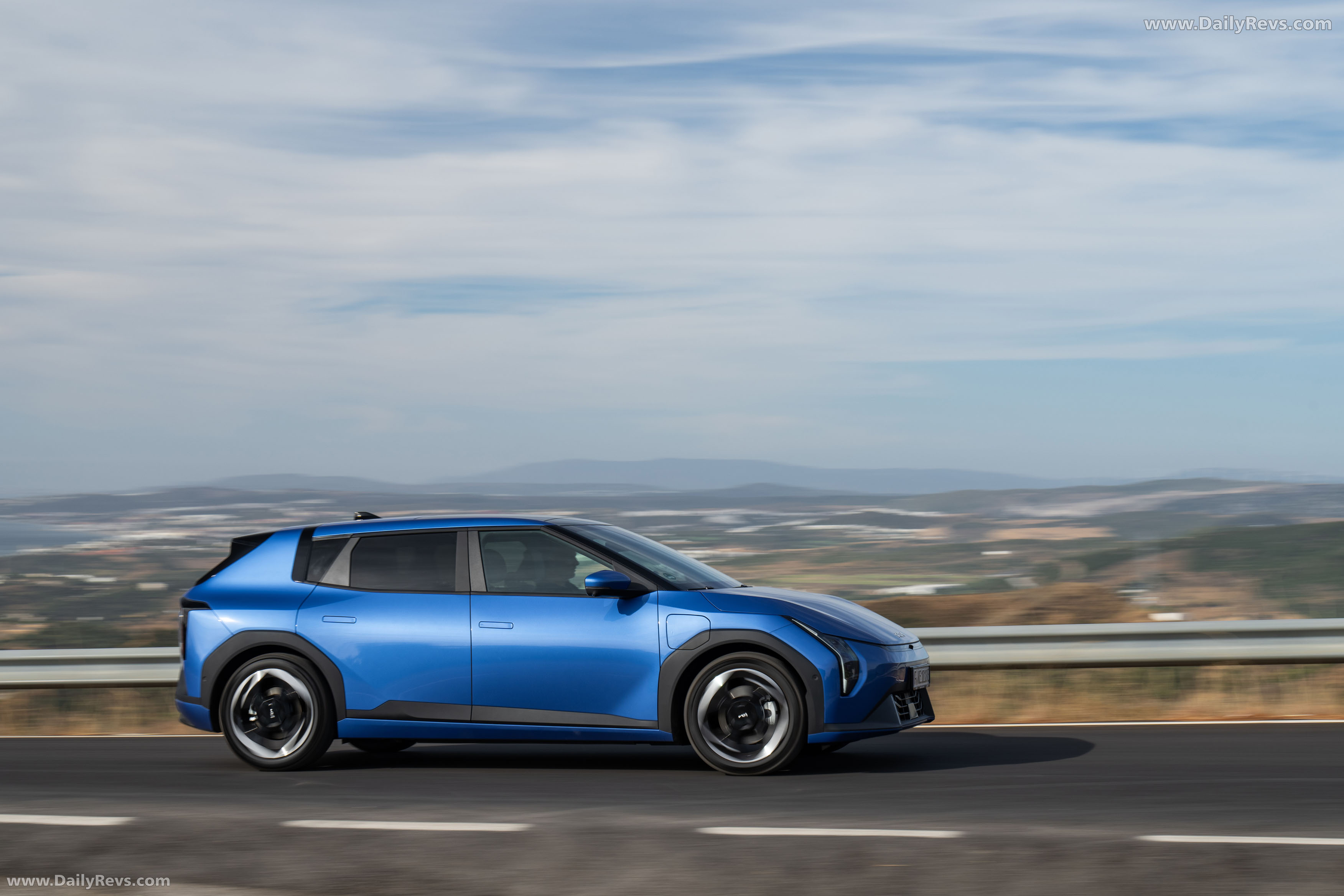 2026 Kia EV4 European Version Side View