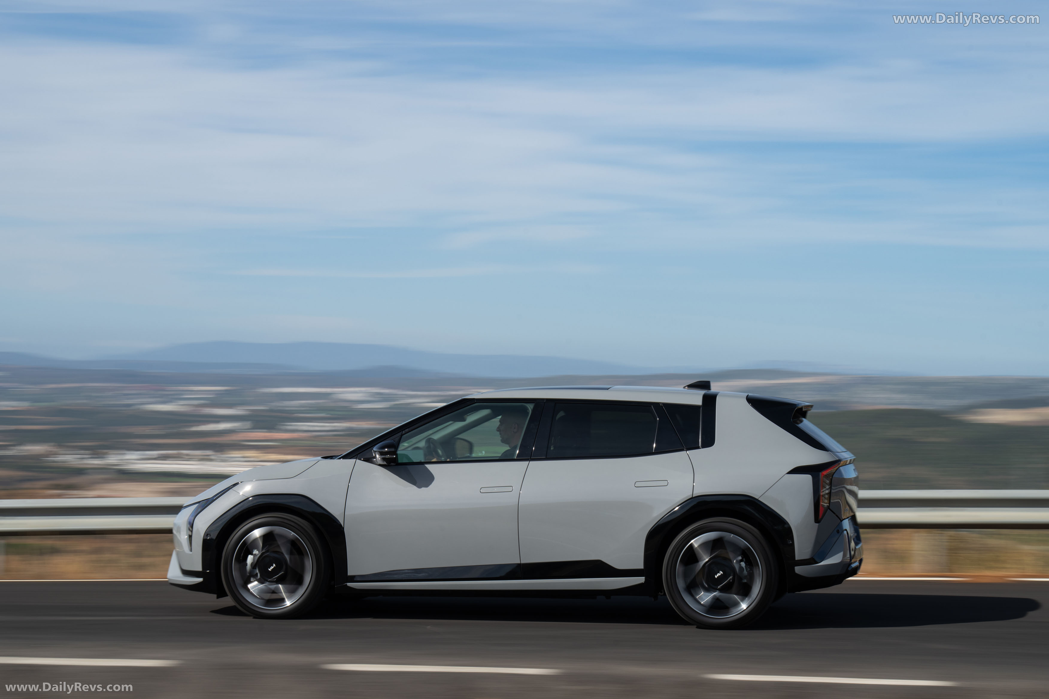 2026 Kia EV4 Hatchback GT-Line European Version Side View