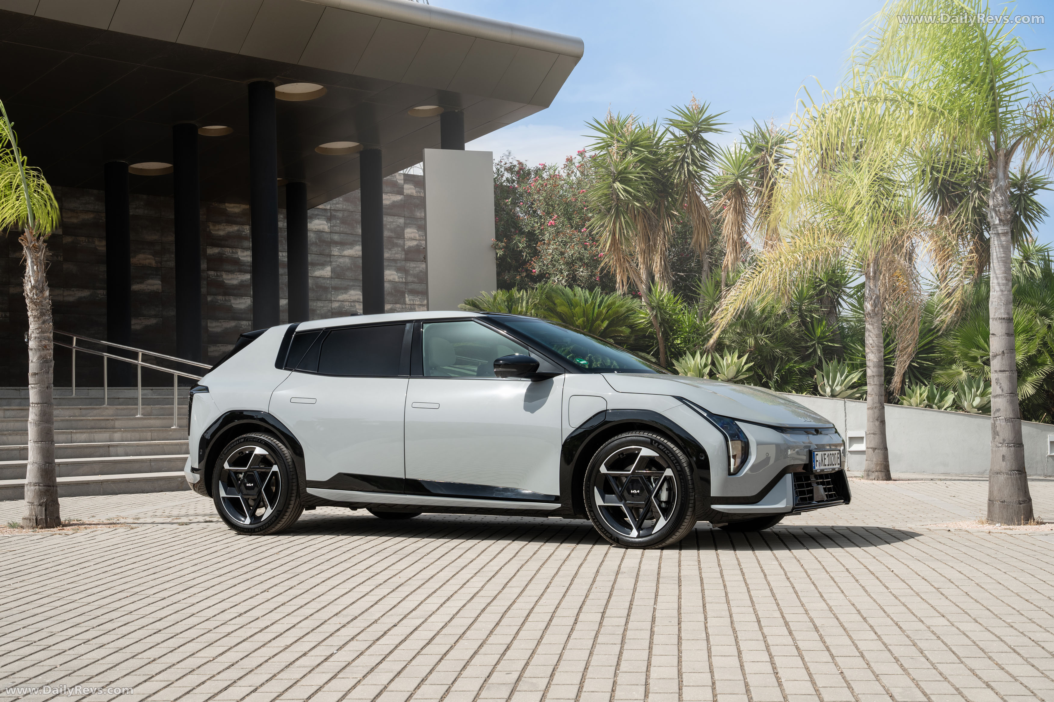2026 Kia EV4 Hatchback GT-Line European Version Side View