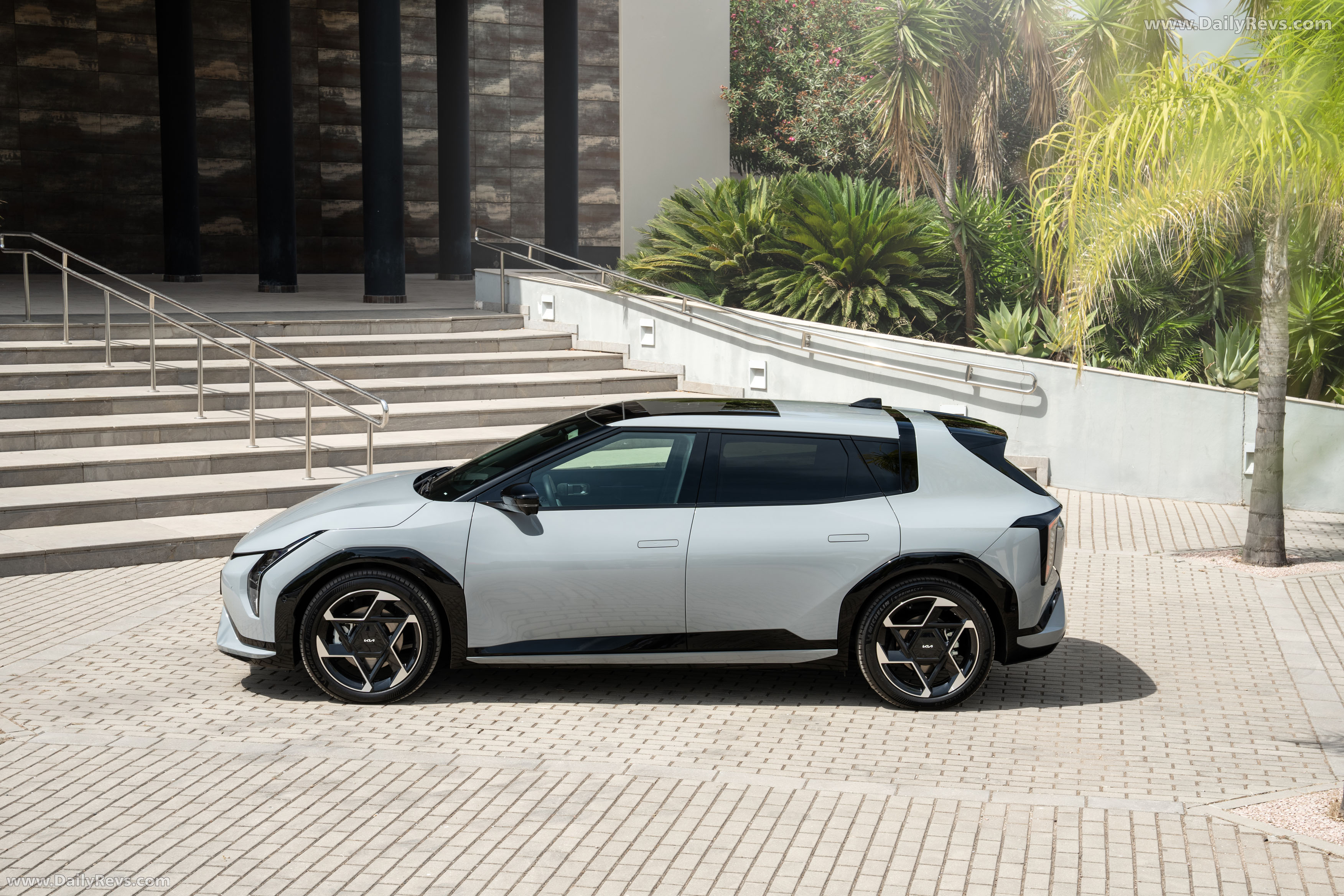 2026 Kia EV4 Hatchback GT-Line European Version Side View
