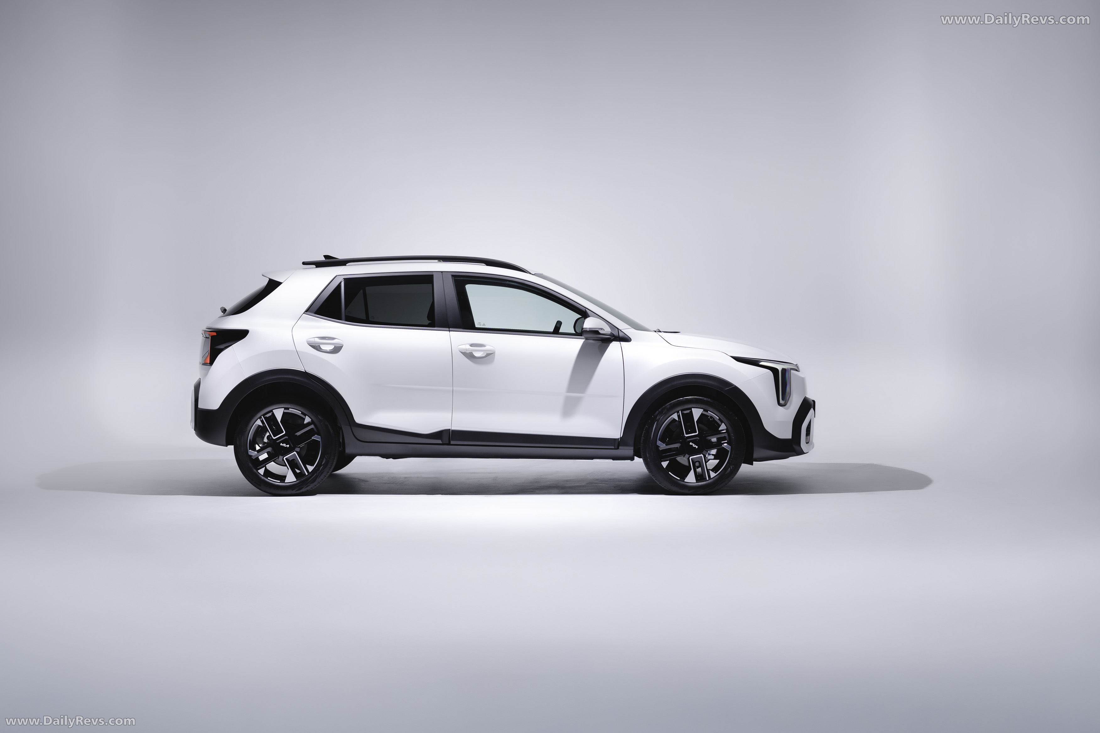 2026 Kia Stonic UK Version Side View