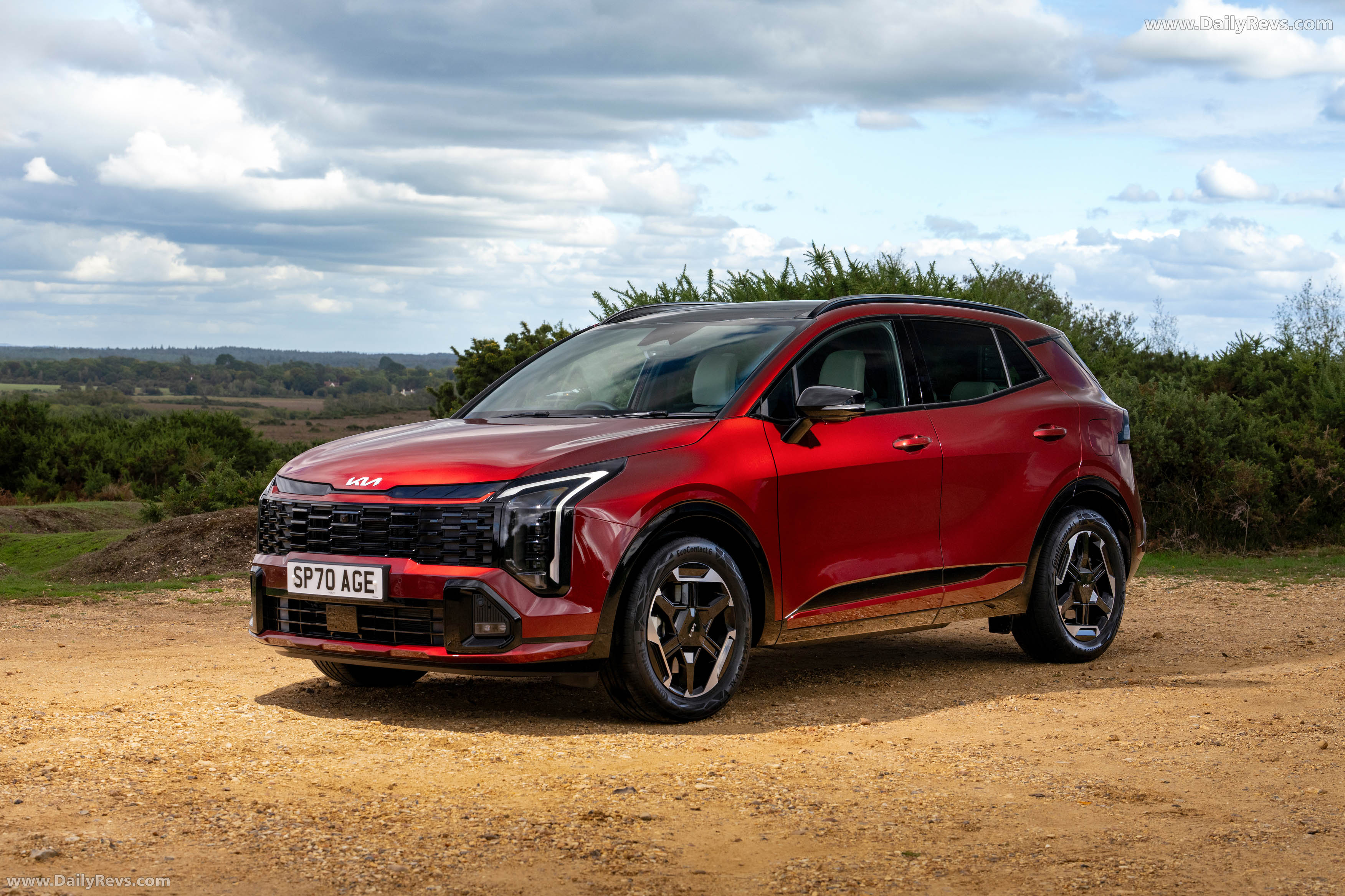 2026 Kia Sportage GT-Line S UK Version Front View