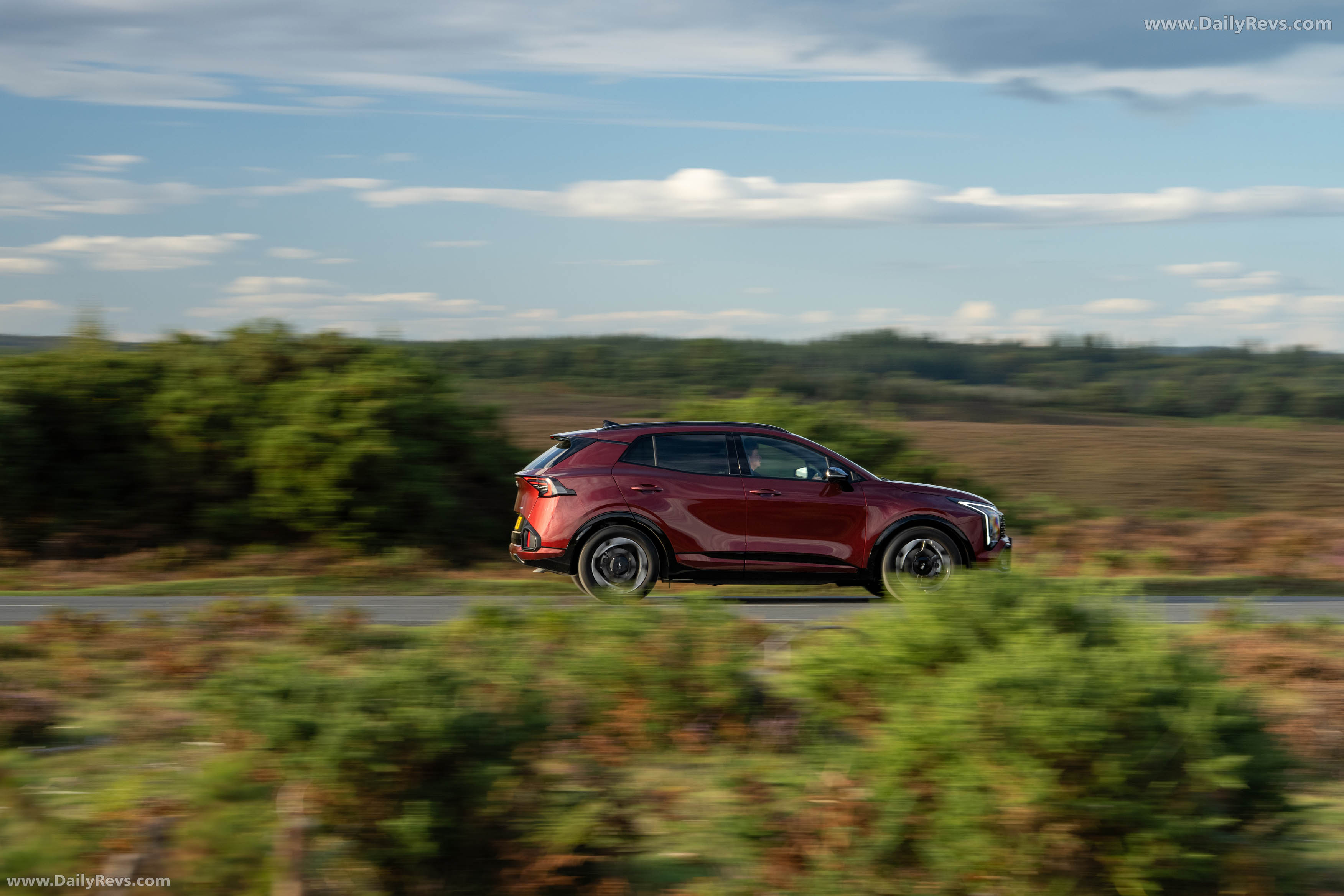 2026 Kia Sportage GT-Line S UK Version Side View