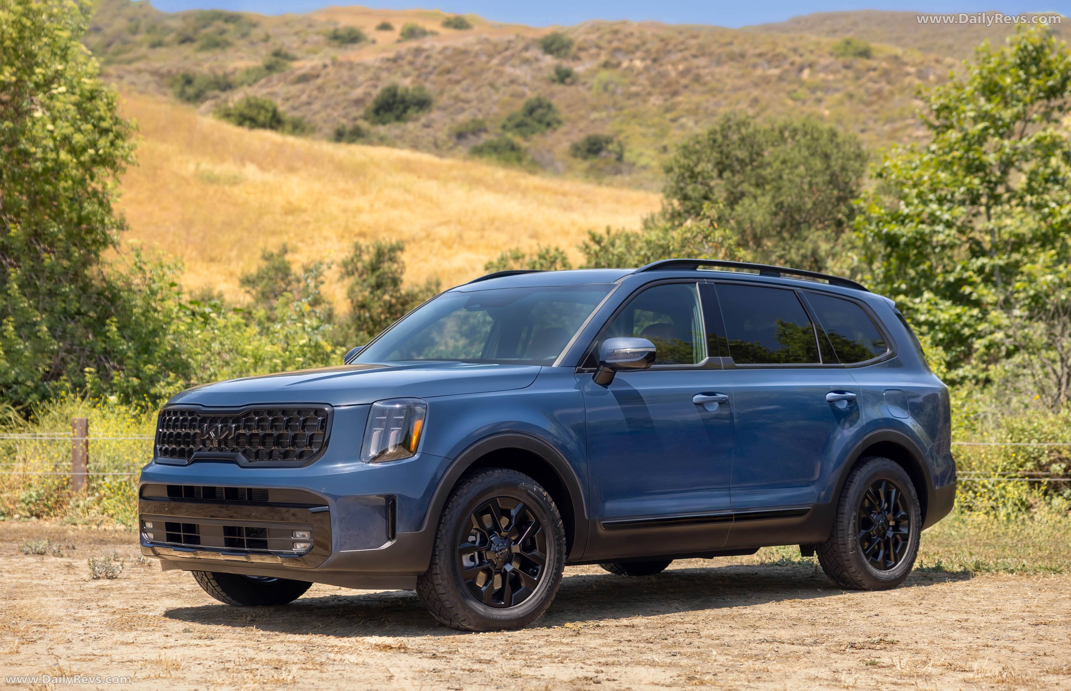 2025 Kia Telluride X-Pro Front View