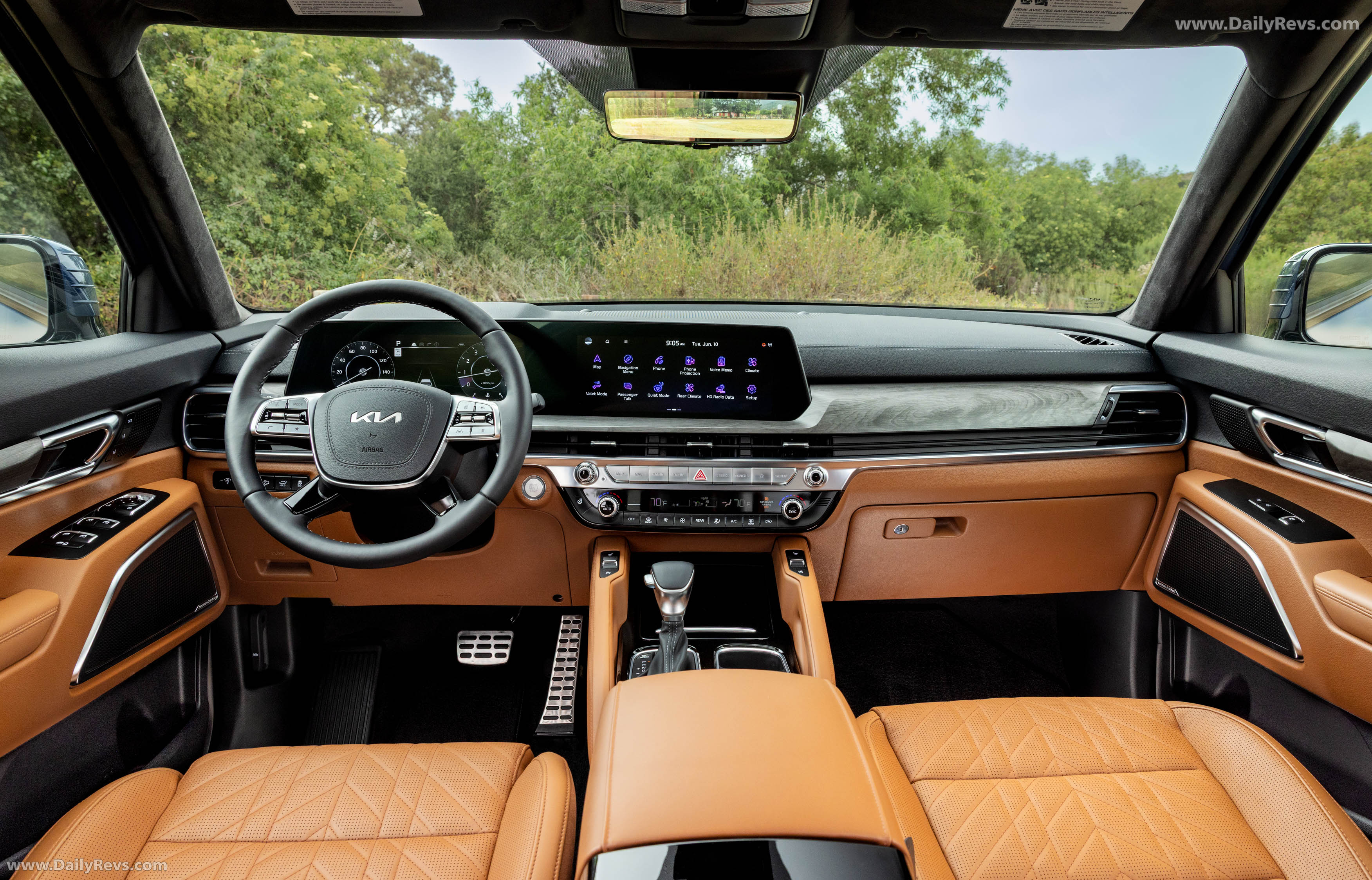 2025 Kia Telluride X-Pro Interior