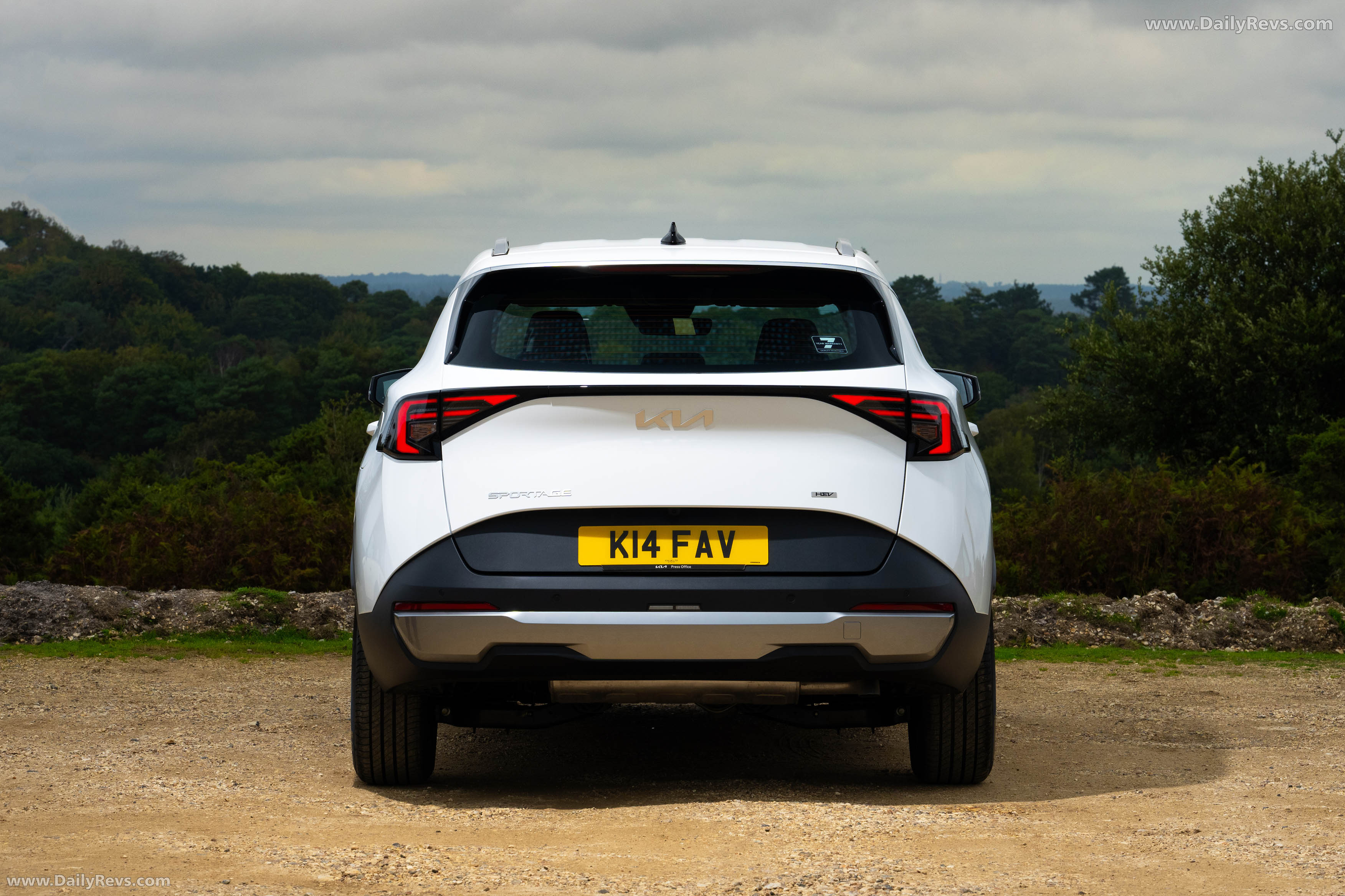 2026 Kia Sportage HEV UK Version Rear View