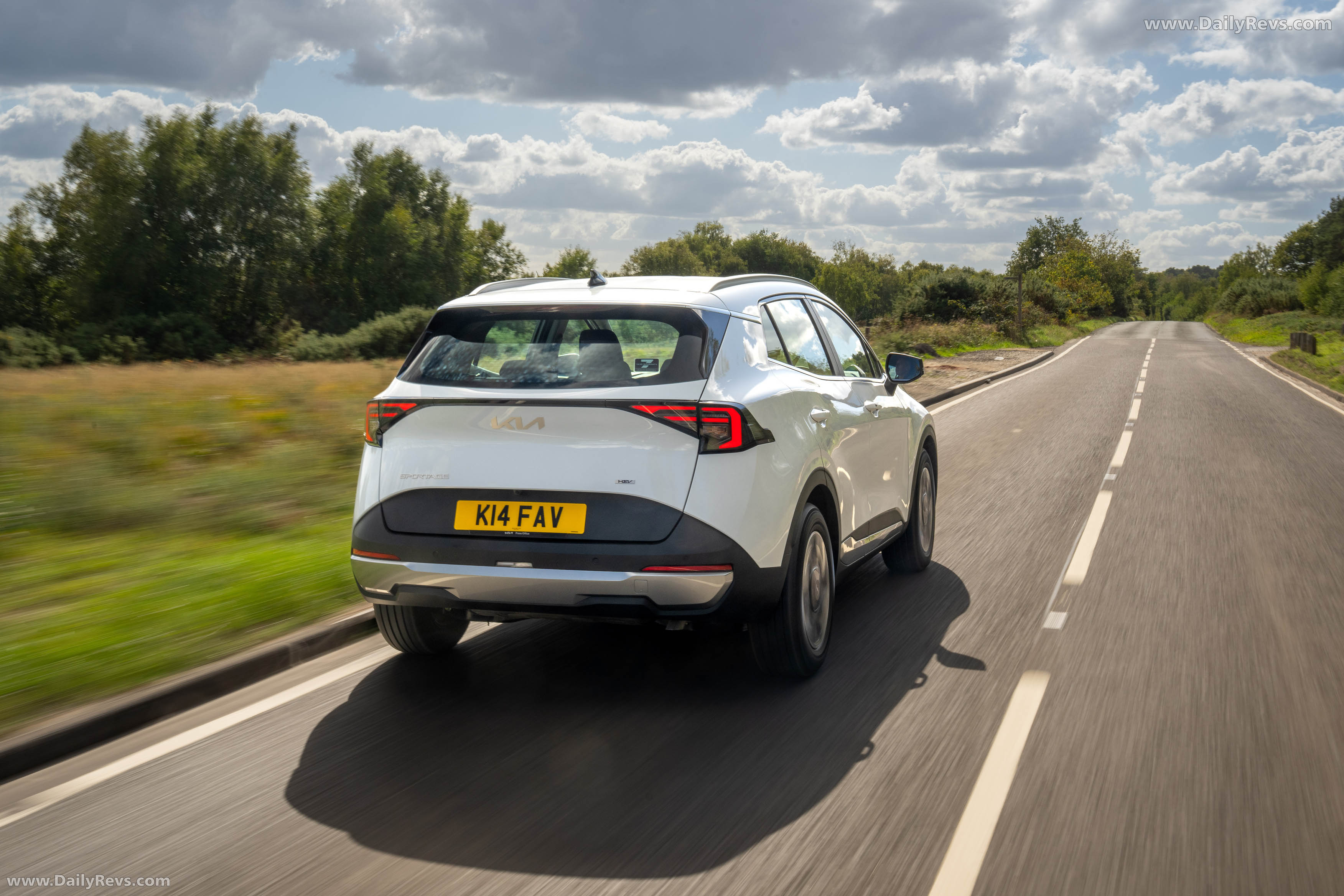 2026 Kia Sportage HEV UK Version Rear View