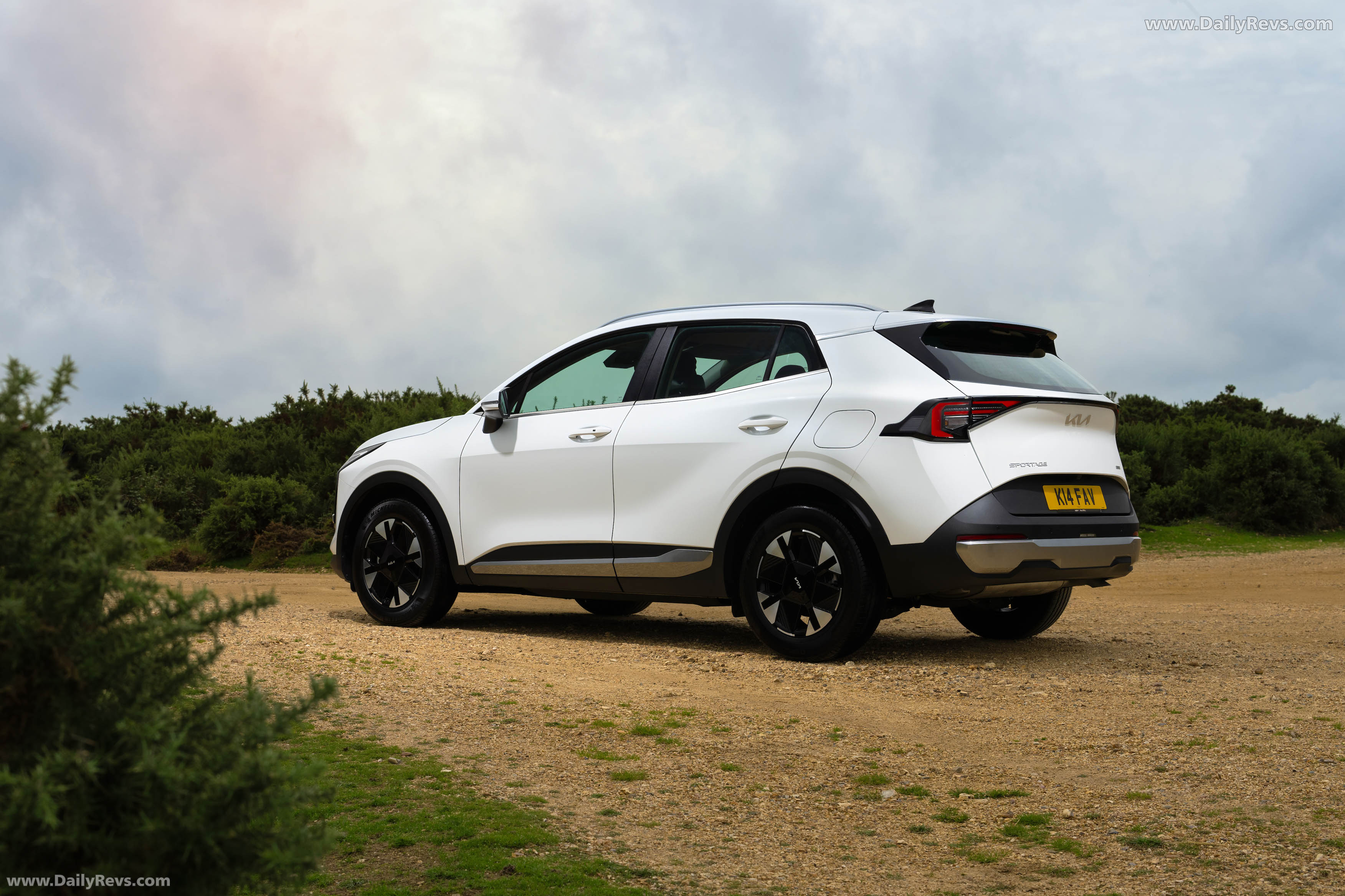 2026 Kia Sportage HEV UK Version Rear View