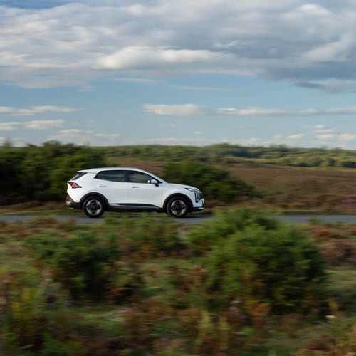 2026 Kia Sportage HEV UK Version Side View