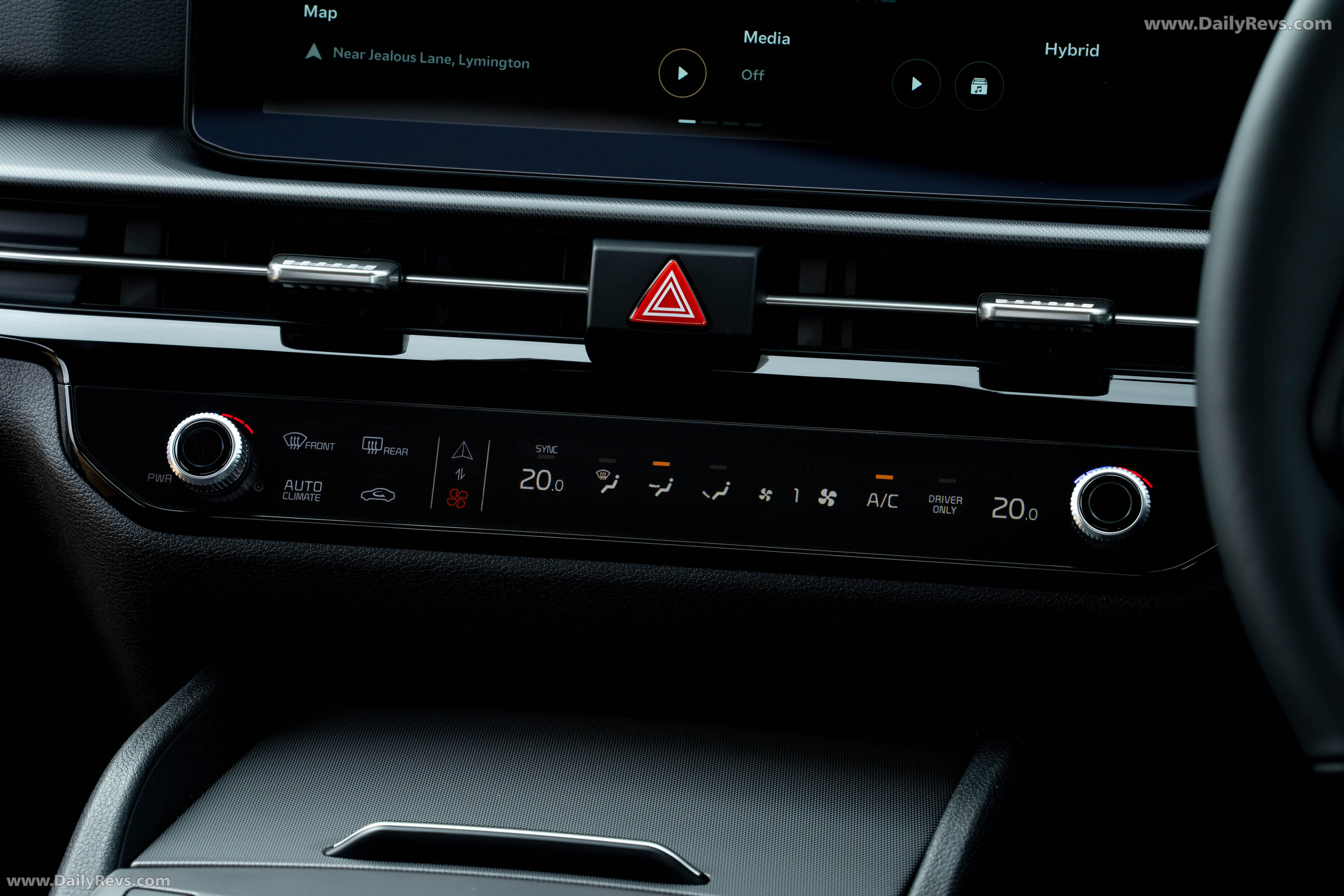 2026 Kia Sportage HEV UK Version Interior