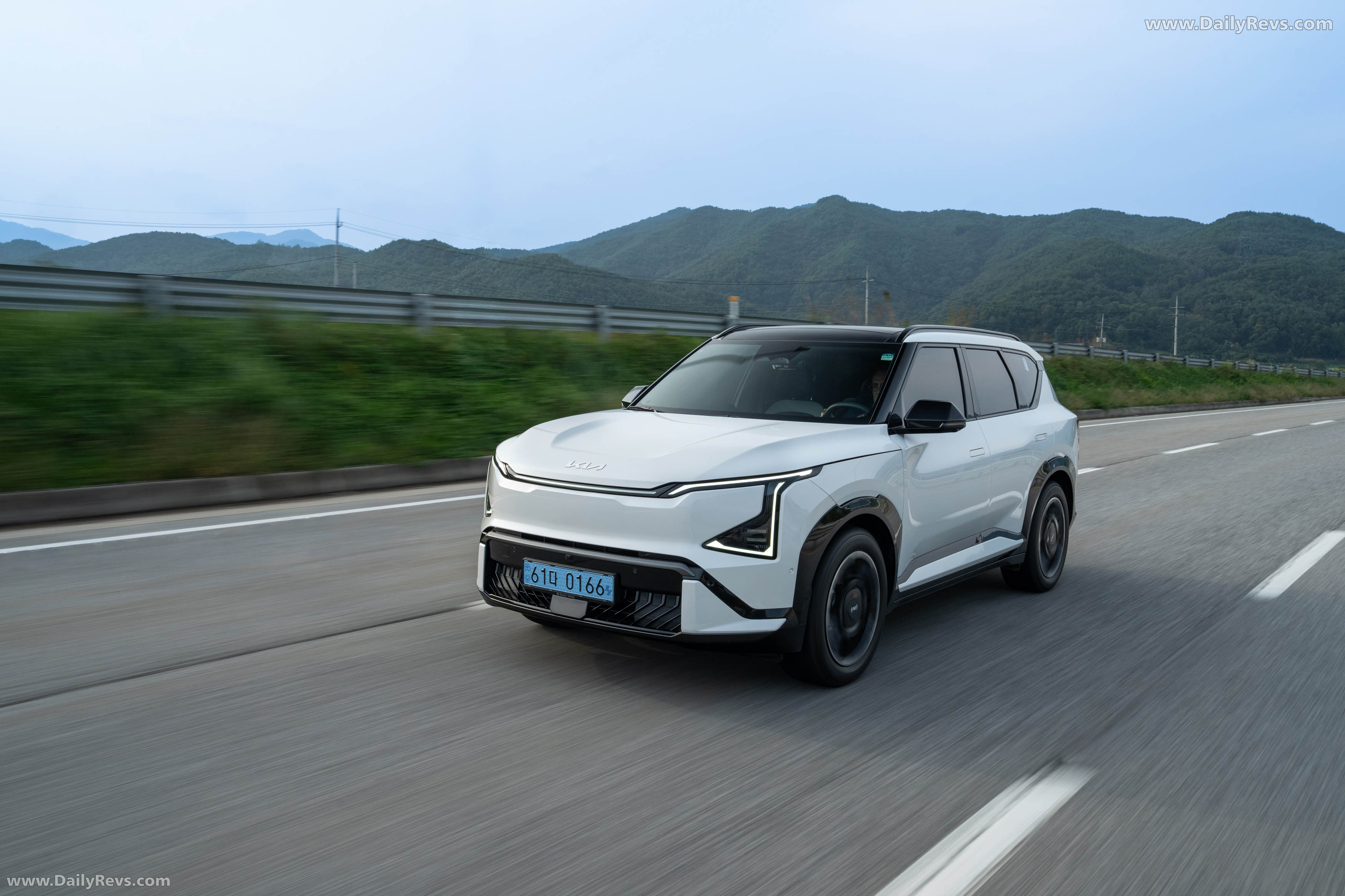 2026 Kia EV5 GT-Line White Pearl Front View