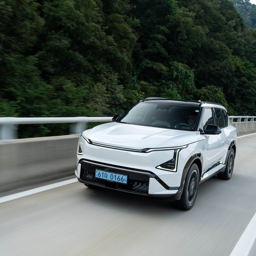 2026 Kia EV5 GT-Line White Pearl Front View