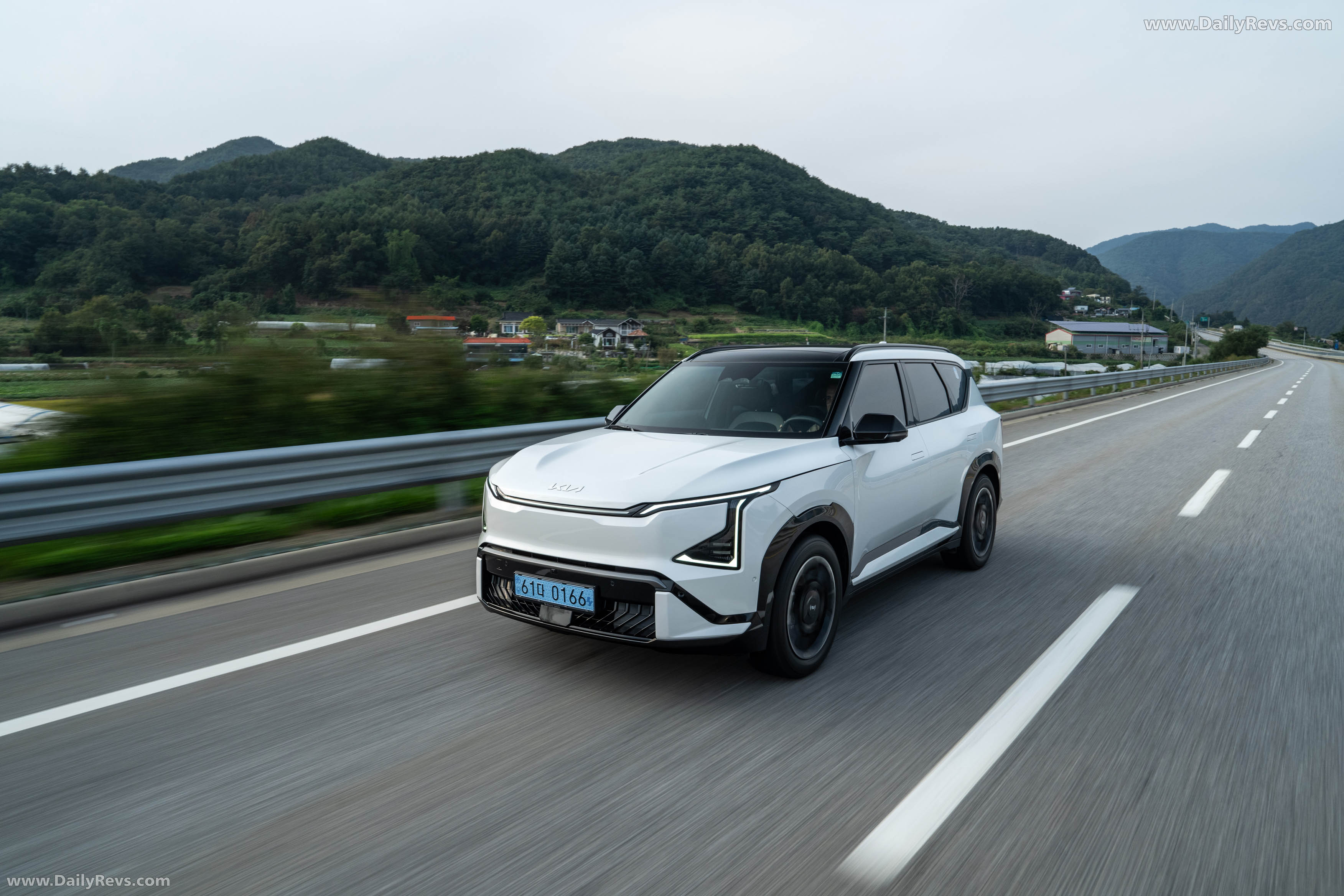 2026 Kia EV5 GT-Line White Pearl Front View