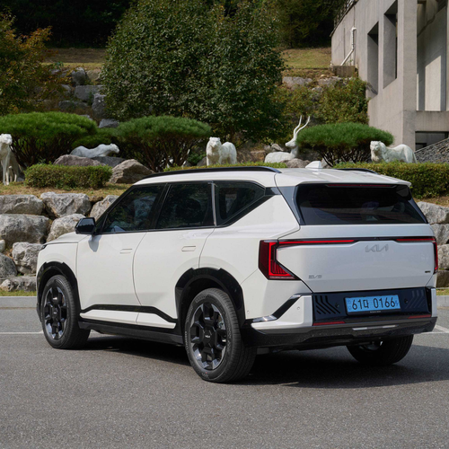 2026 Kia EV5 GT-Line White Pearl Rear View