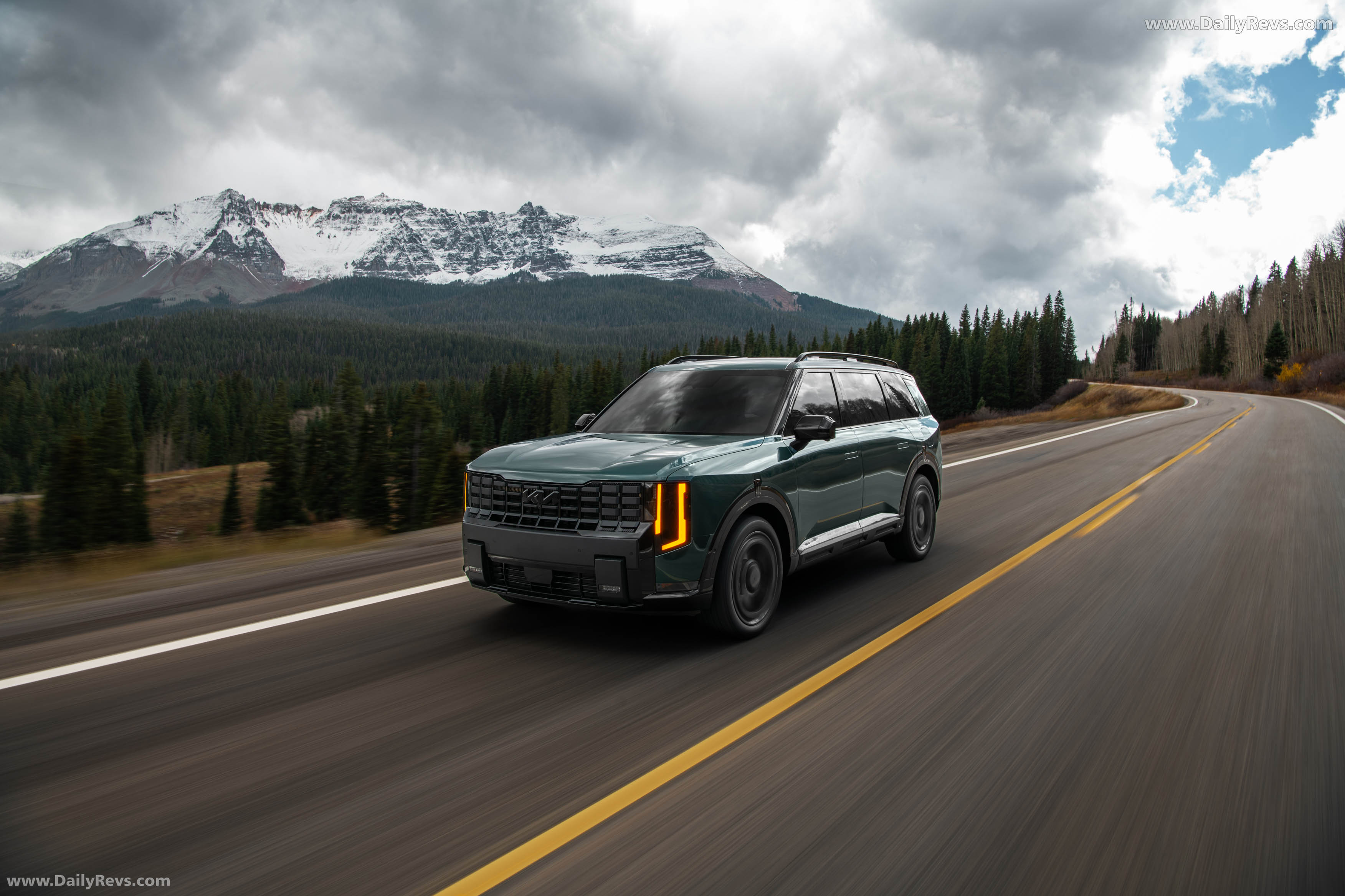2027 Kia Telluride HEV X-Line Front View