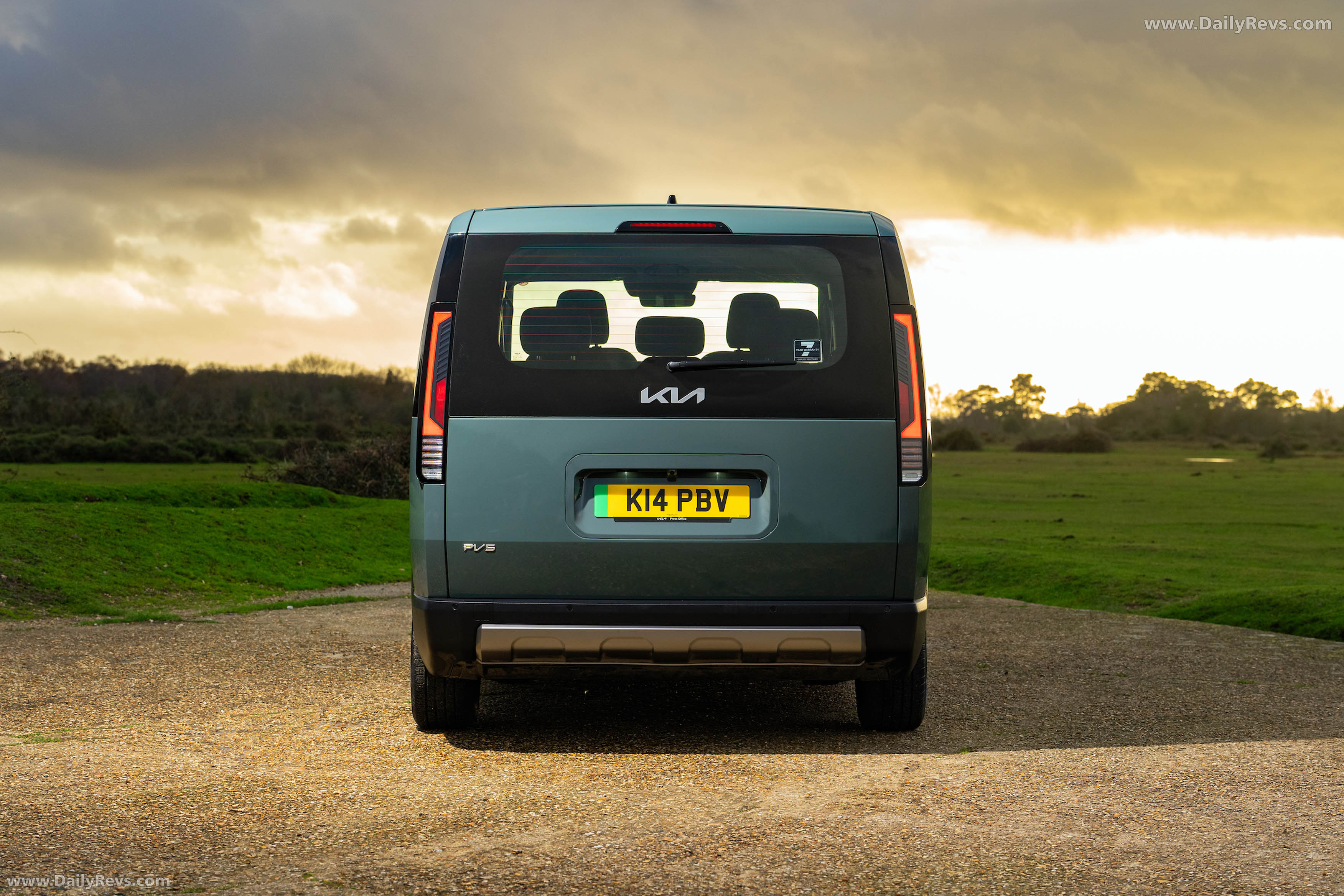 2026 Kia PV5 Passenger UK Version Rear View