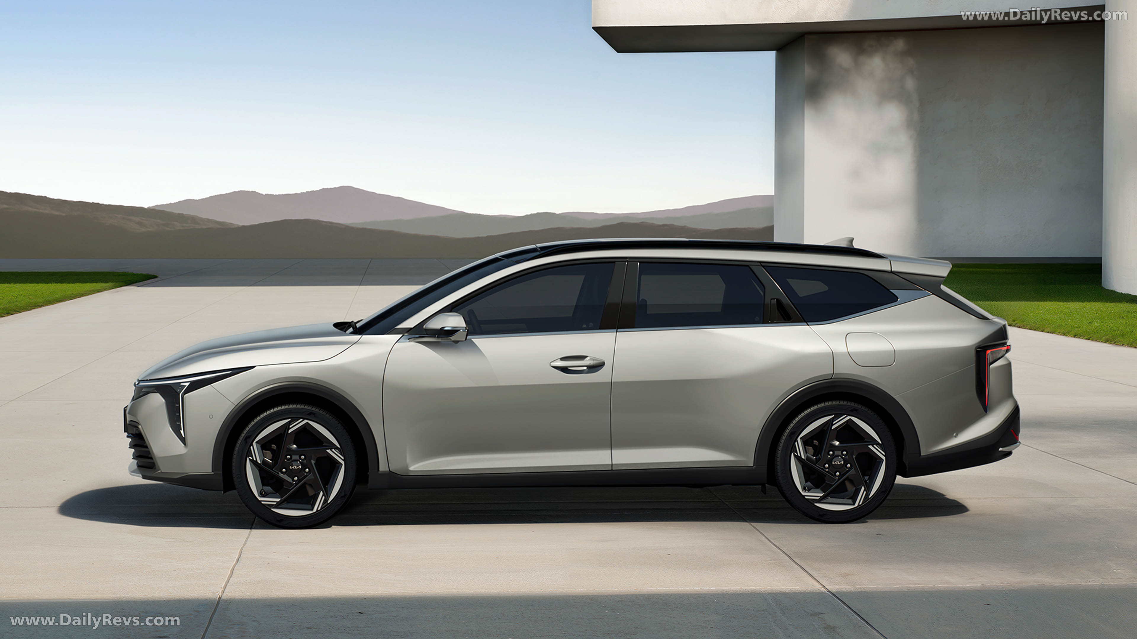 2027 Kia K4 Sportswagon Side View