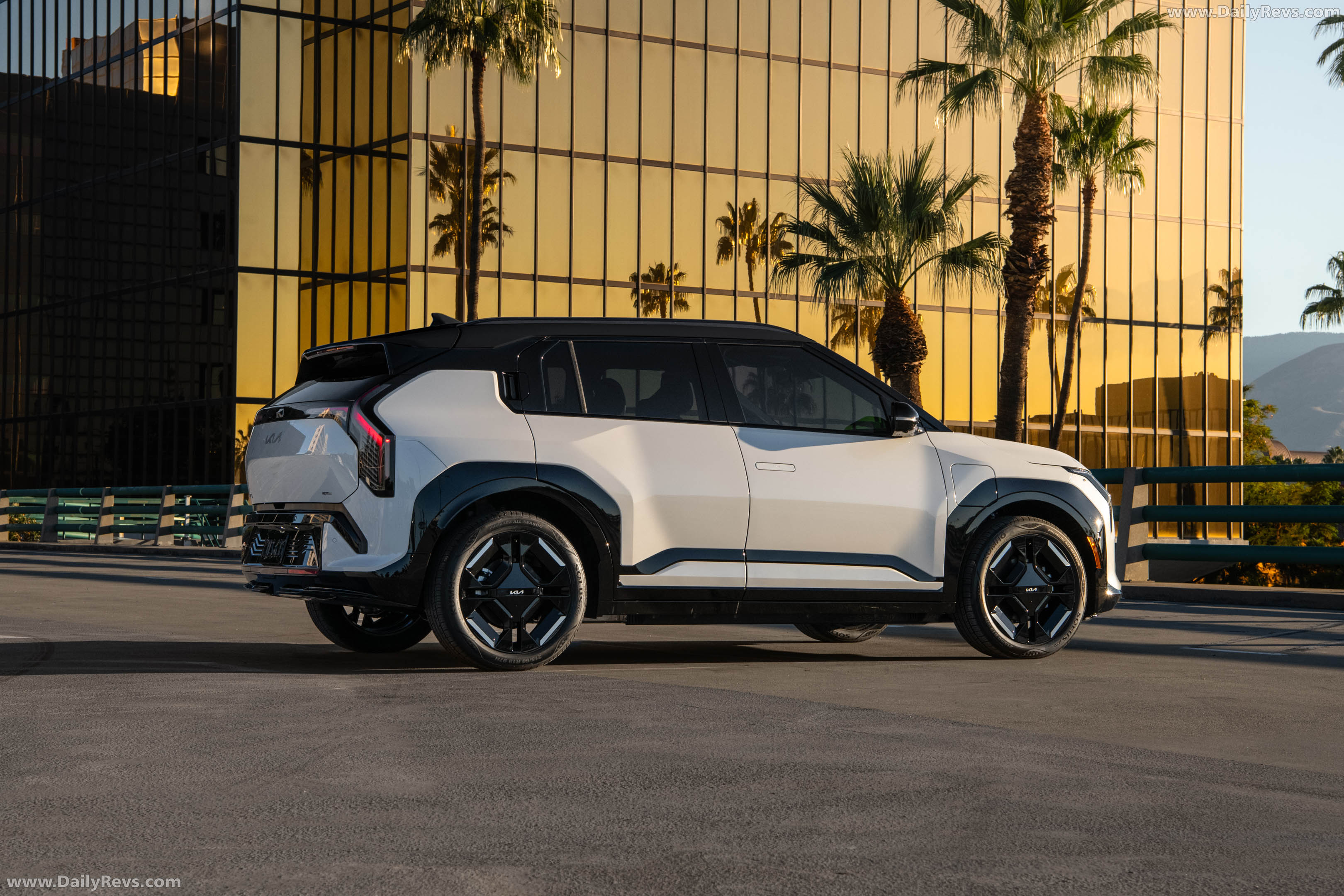 2027 Kia EV3 GT-Line US Version Side View