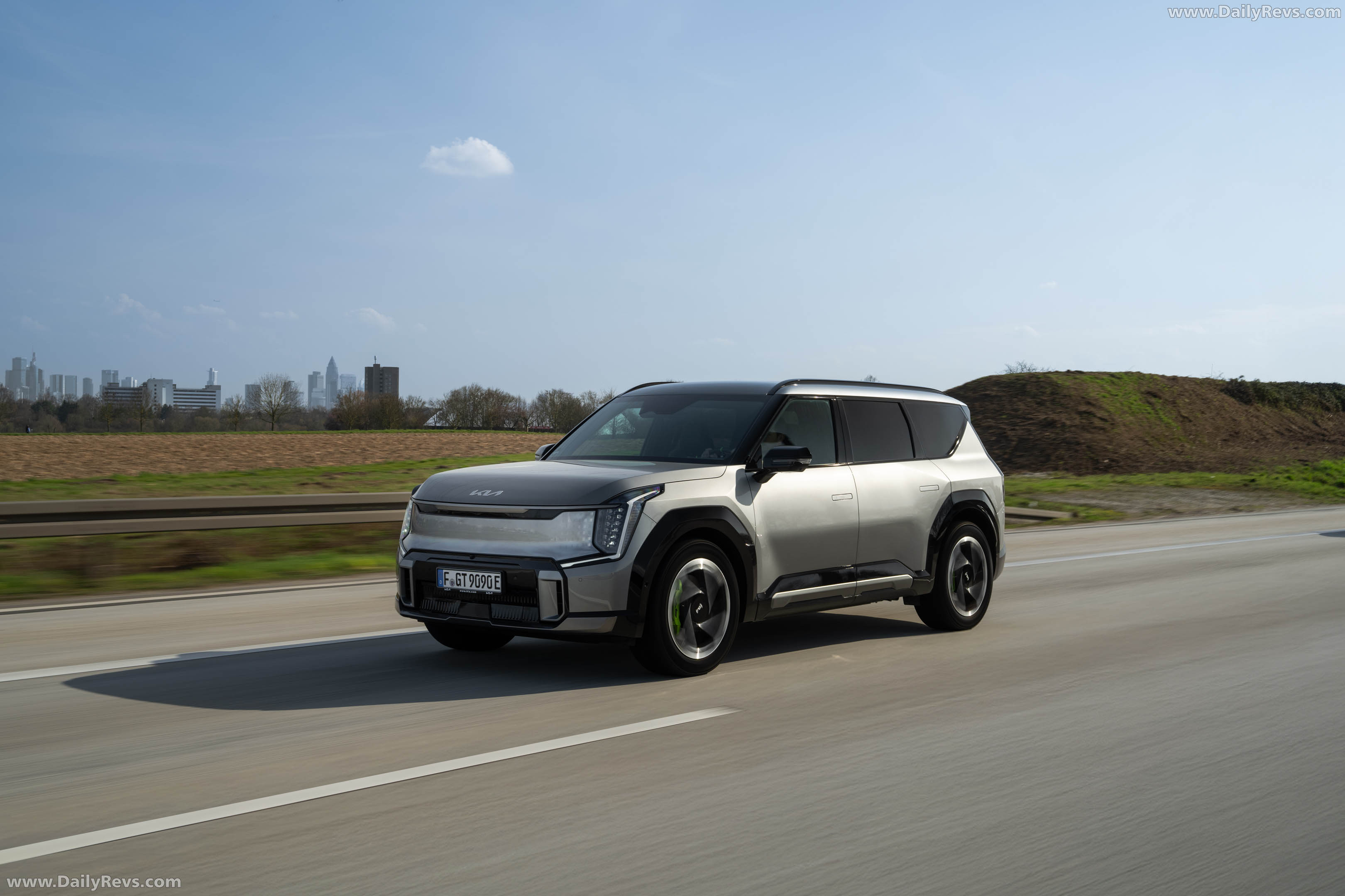 2026 Kia EV9 GT European Version Front View