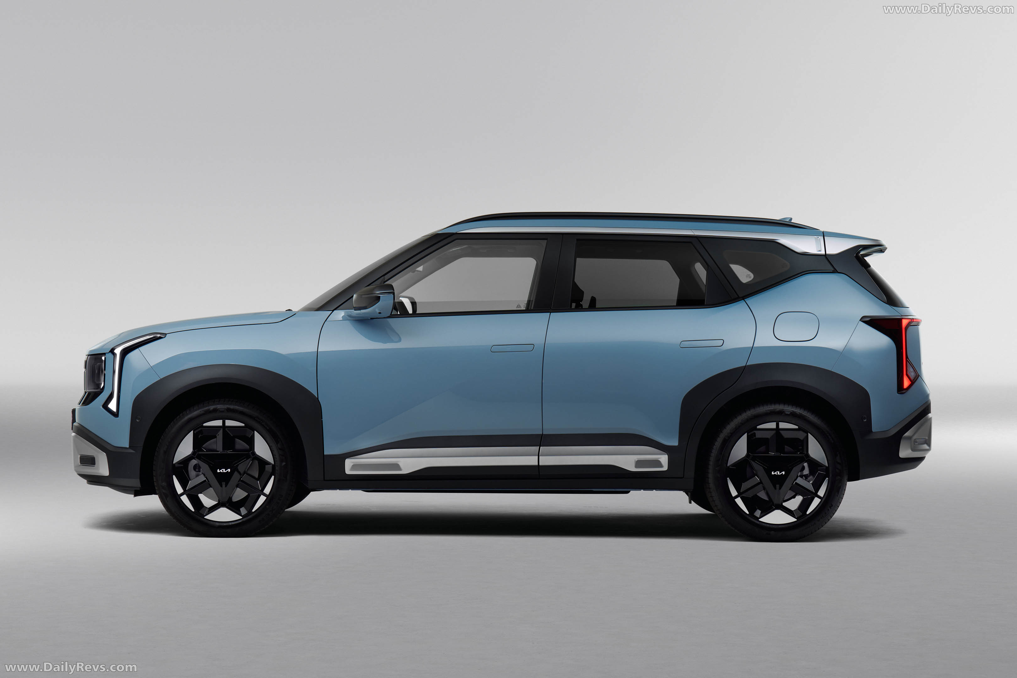 2027 Kia Seltos Baseline Side View