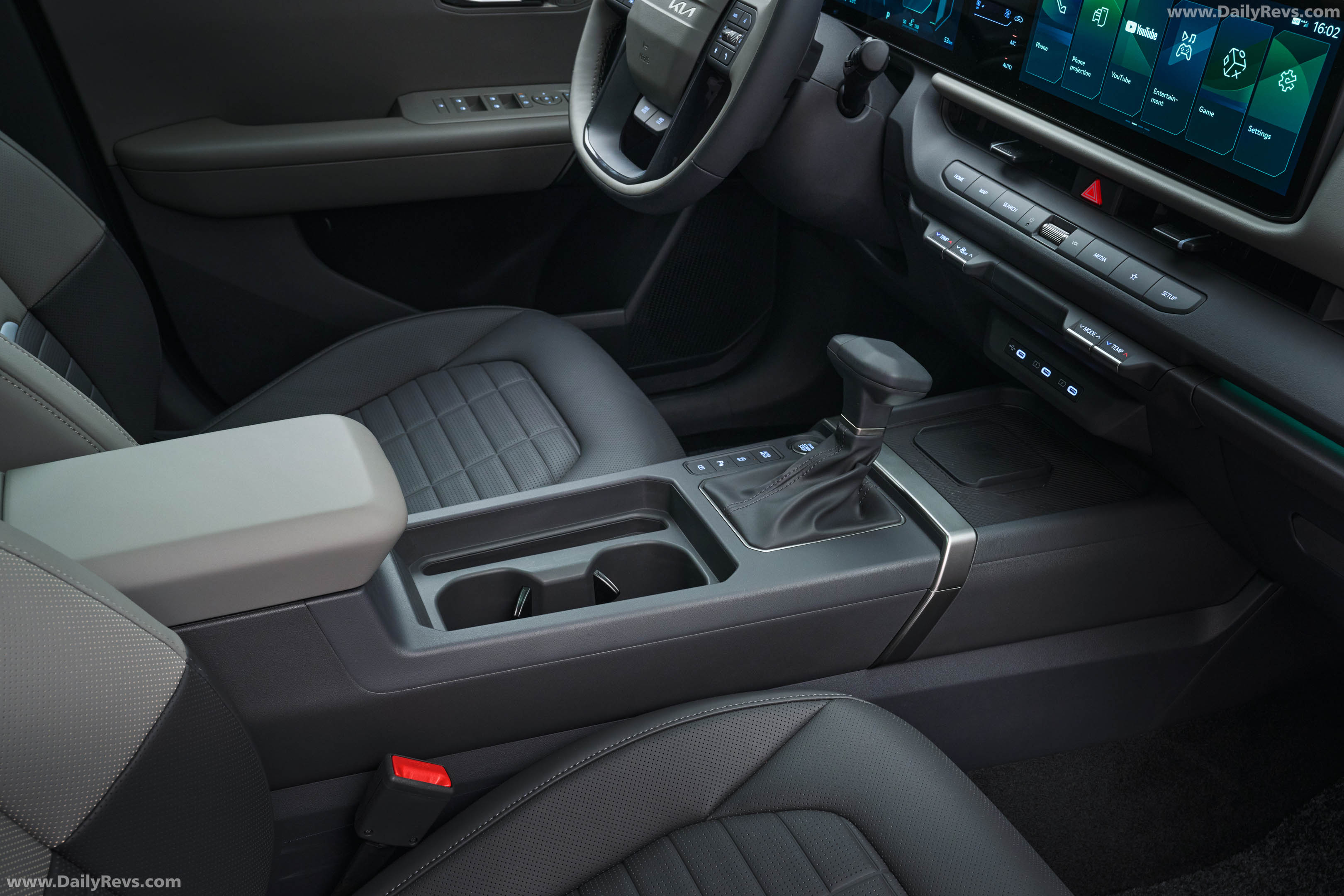 2027 Kia Seltos Baseline Interior