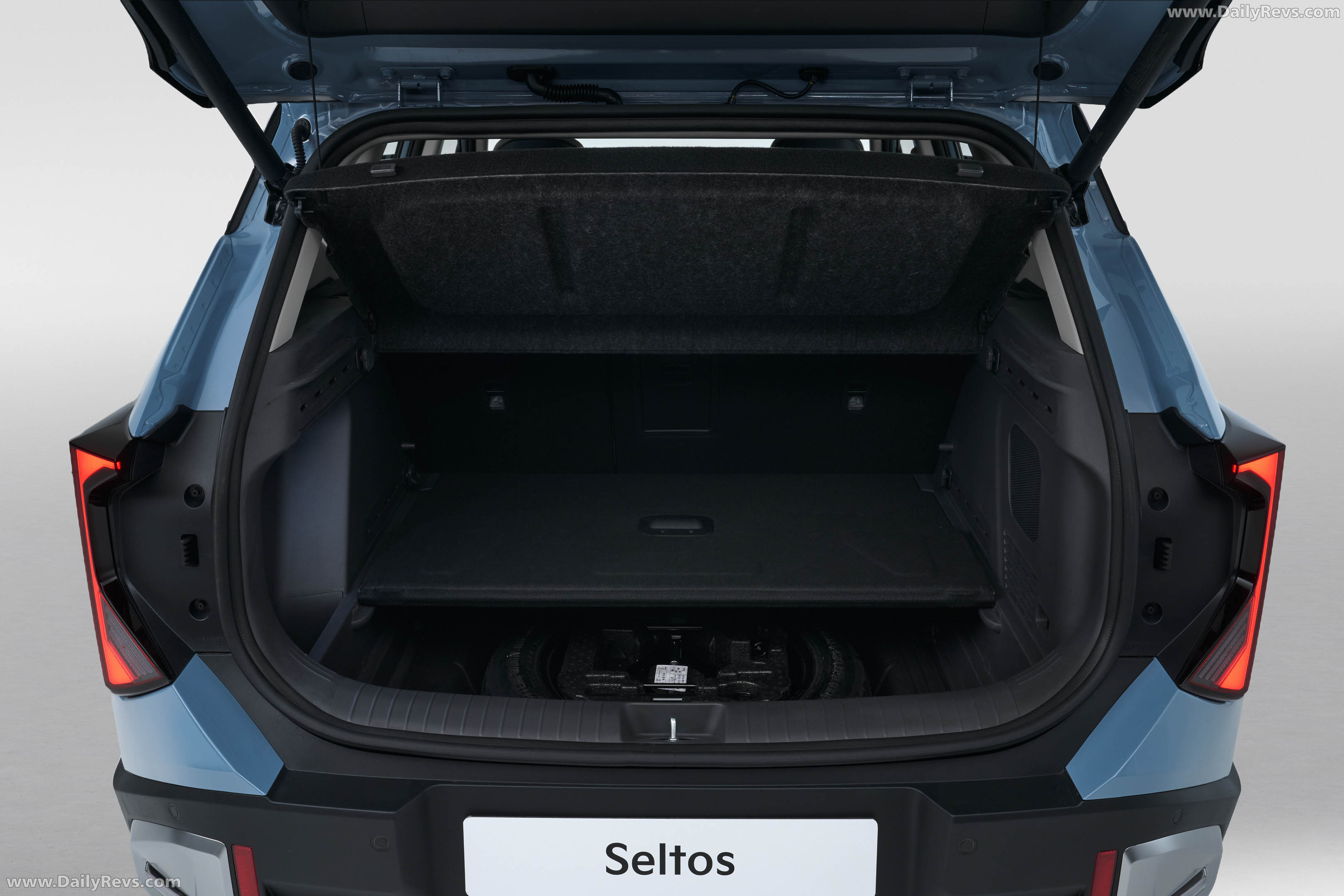 2027 Kia Seltos Baseline Interior