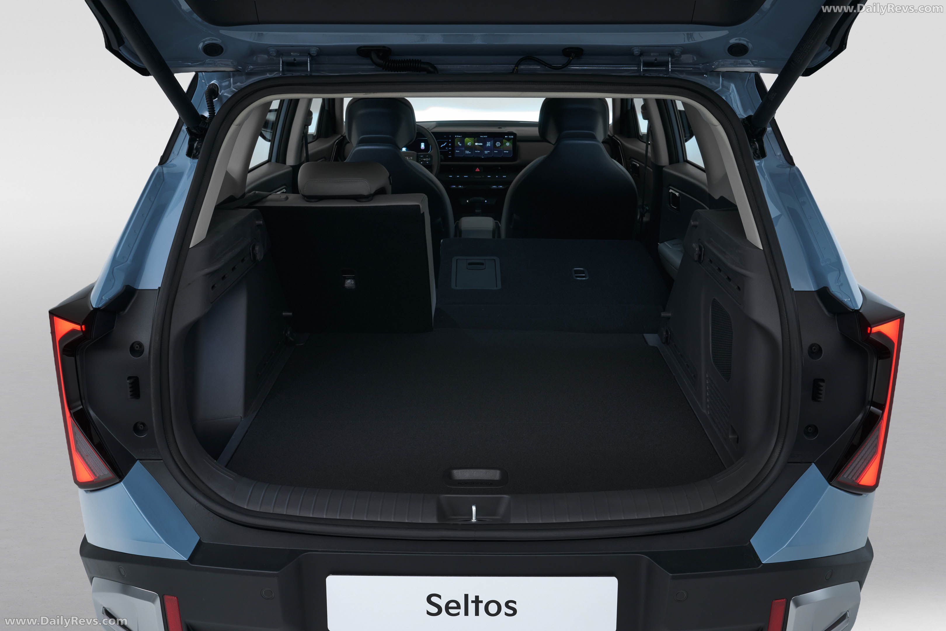 2027 Kia Seltos Baseline Interior