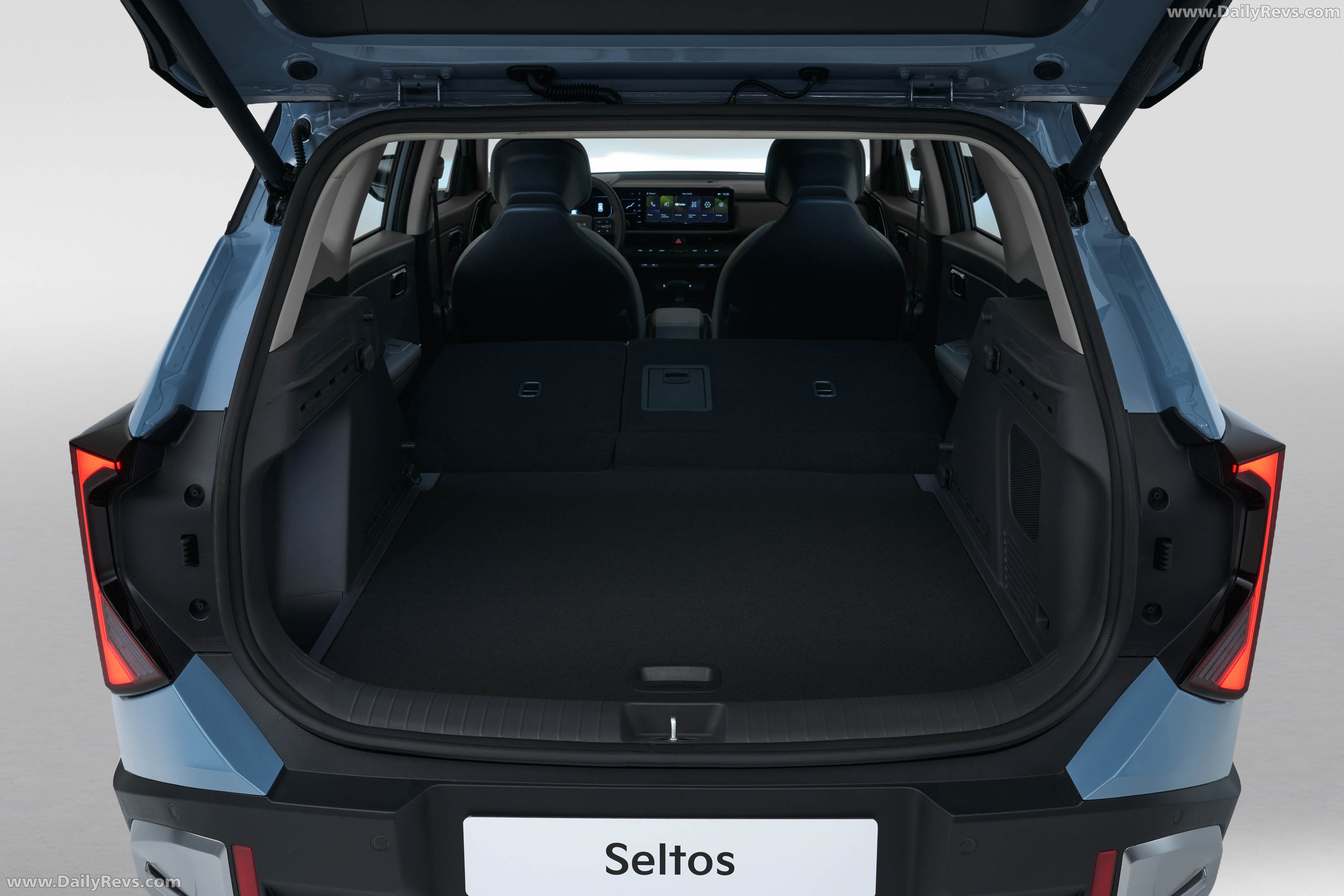 2027 Kia Seltos Baseline Interior