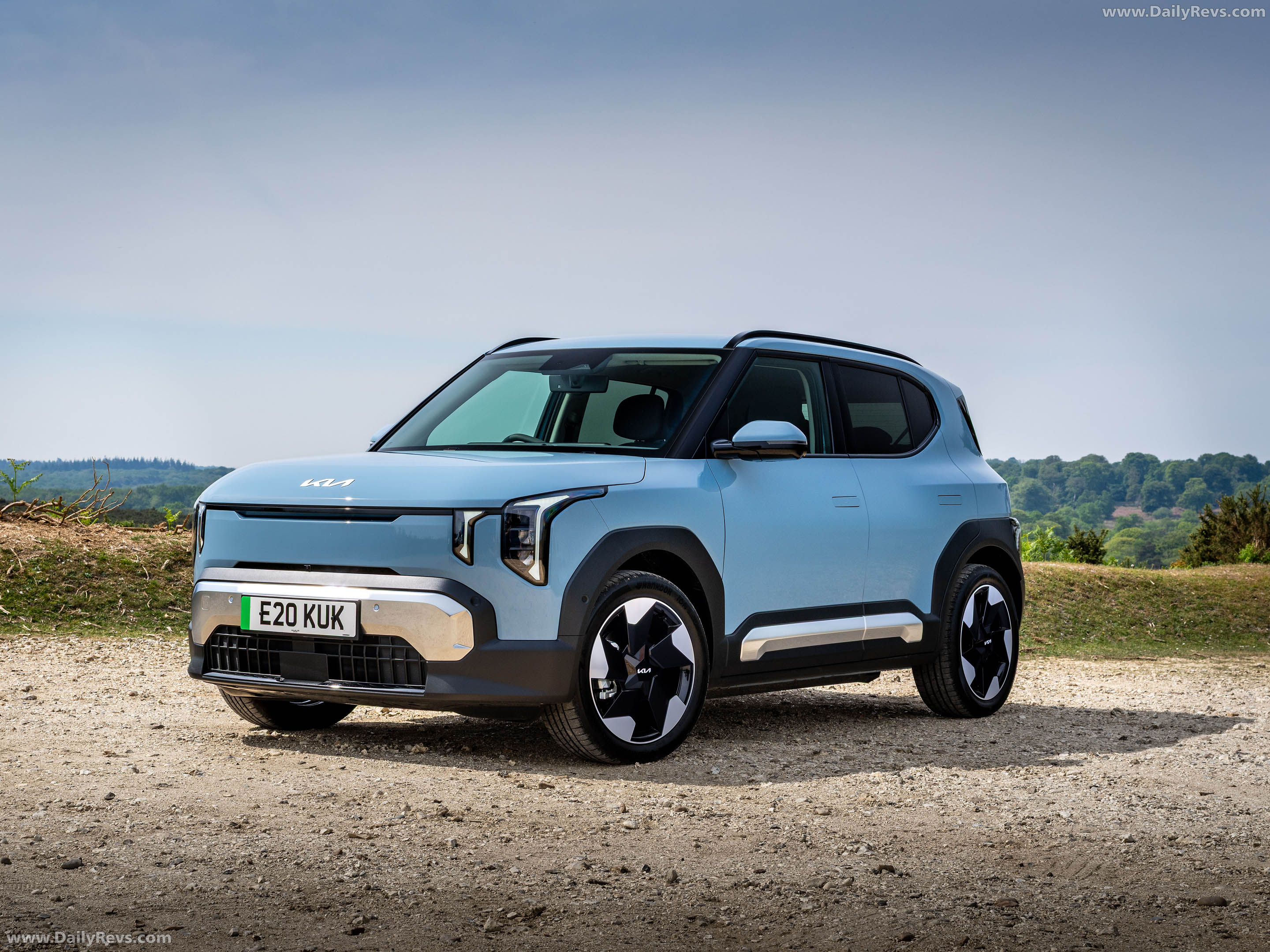2027 Kia EV2 UK Version Front View