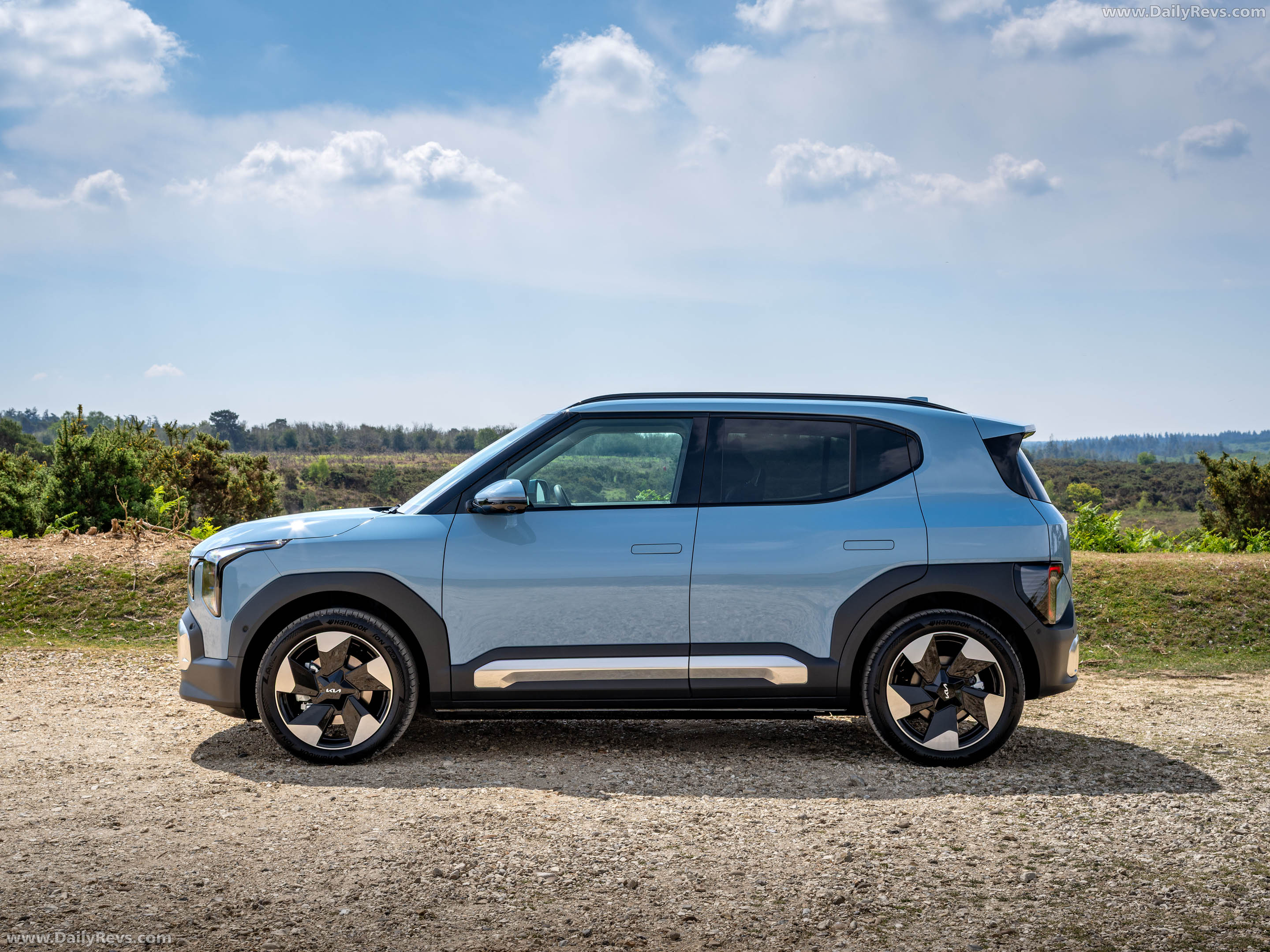 2027 Kia EV2 UK Version Side View