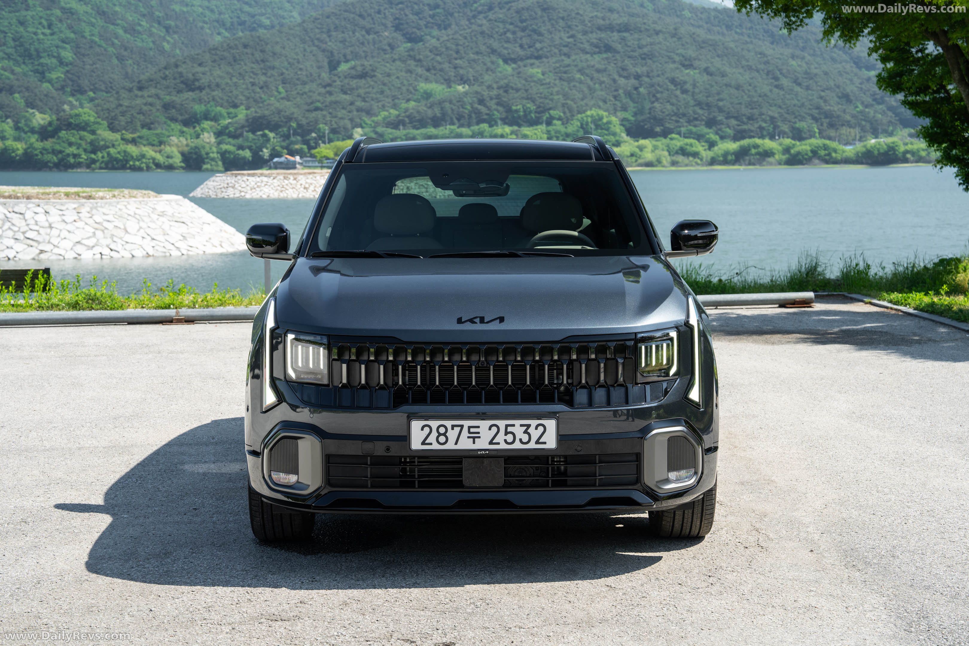 2027 Kia Seltos HEV X-Line Gravity Grey Front View