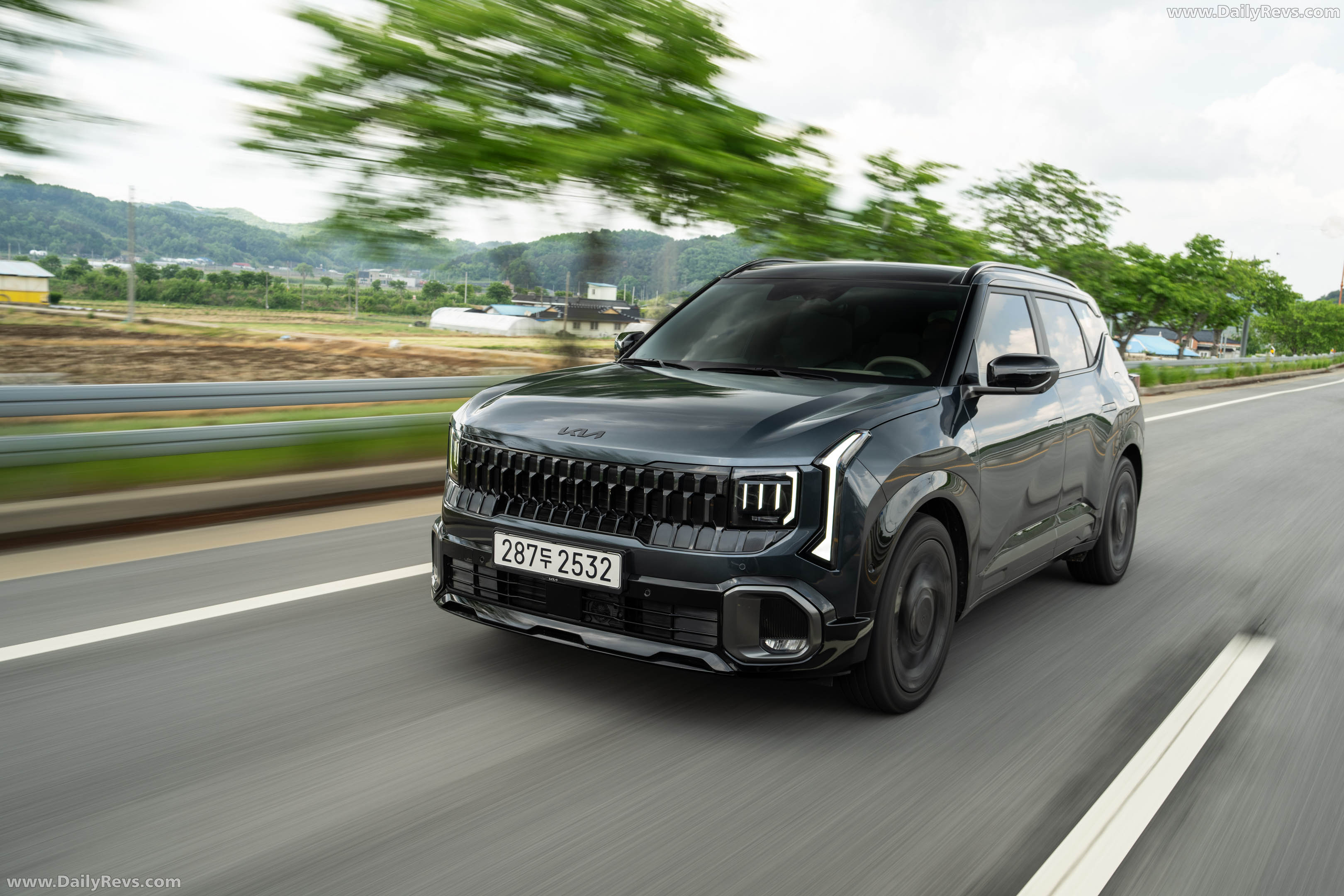 2027 Kia Seltos HEV X-Line Gravity Grey Front View