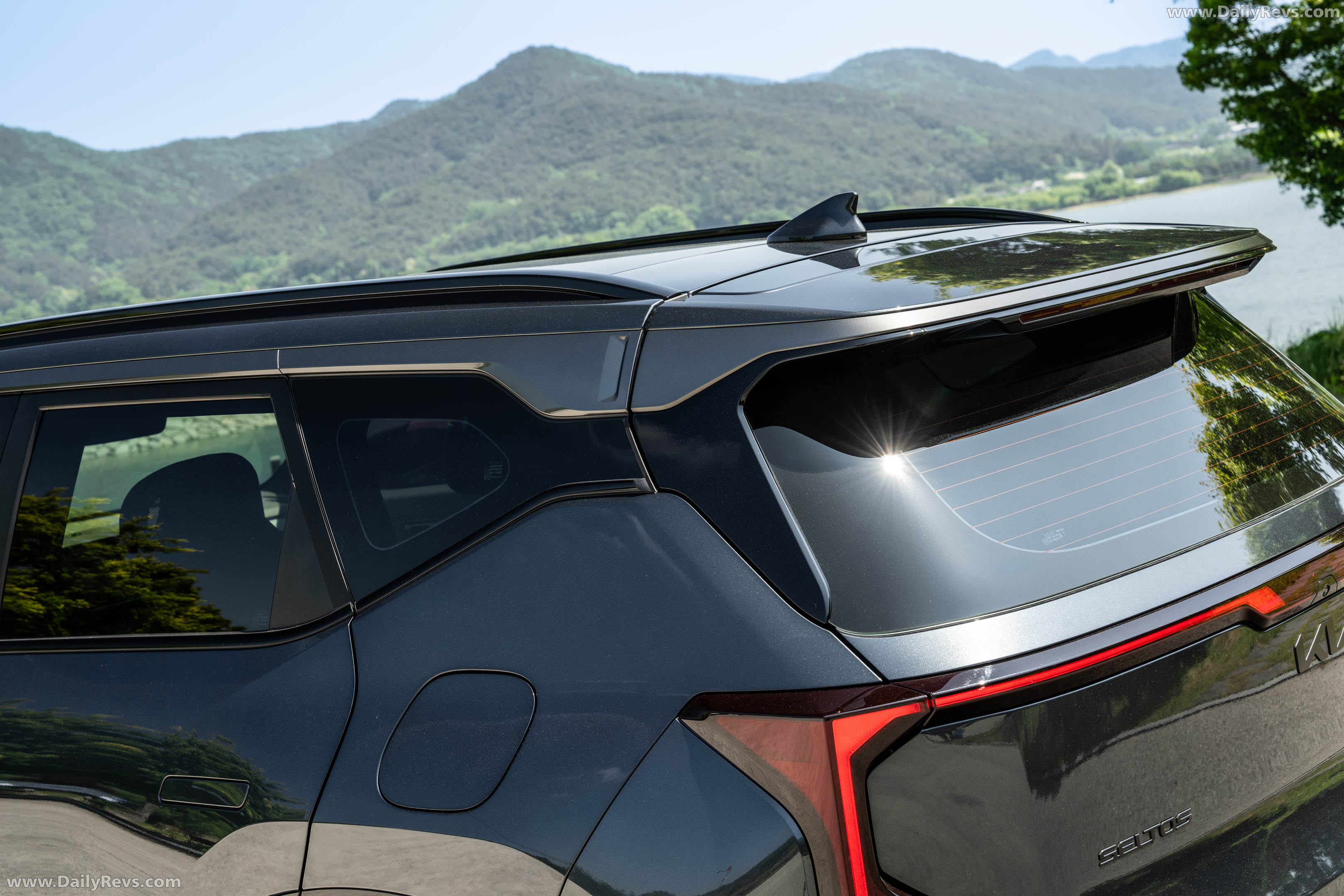 2027 Kia Seltos HEV X-Line Gravity Grey Exterior