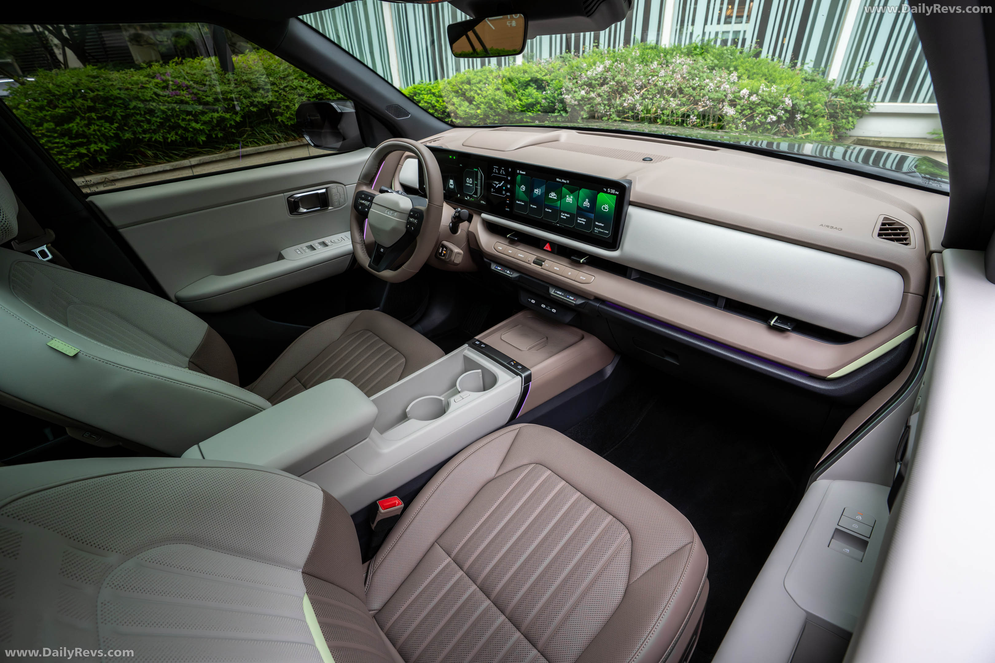 2027 Kia Seltos HEV X-Line Gravity Grey Interior