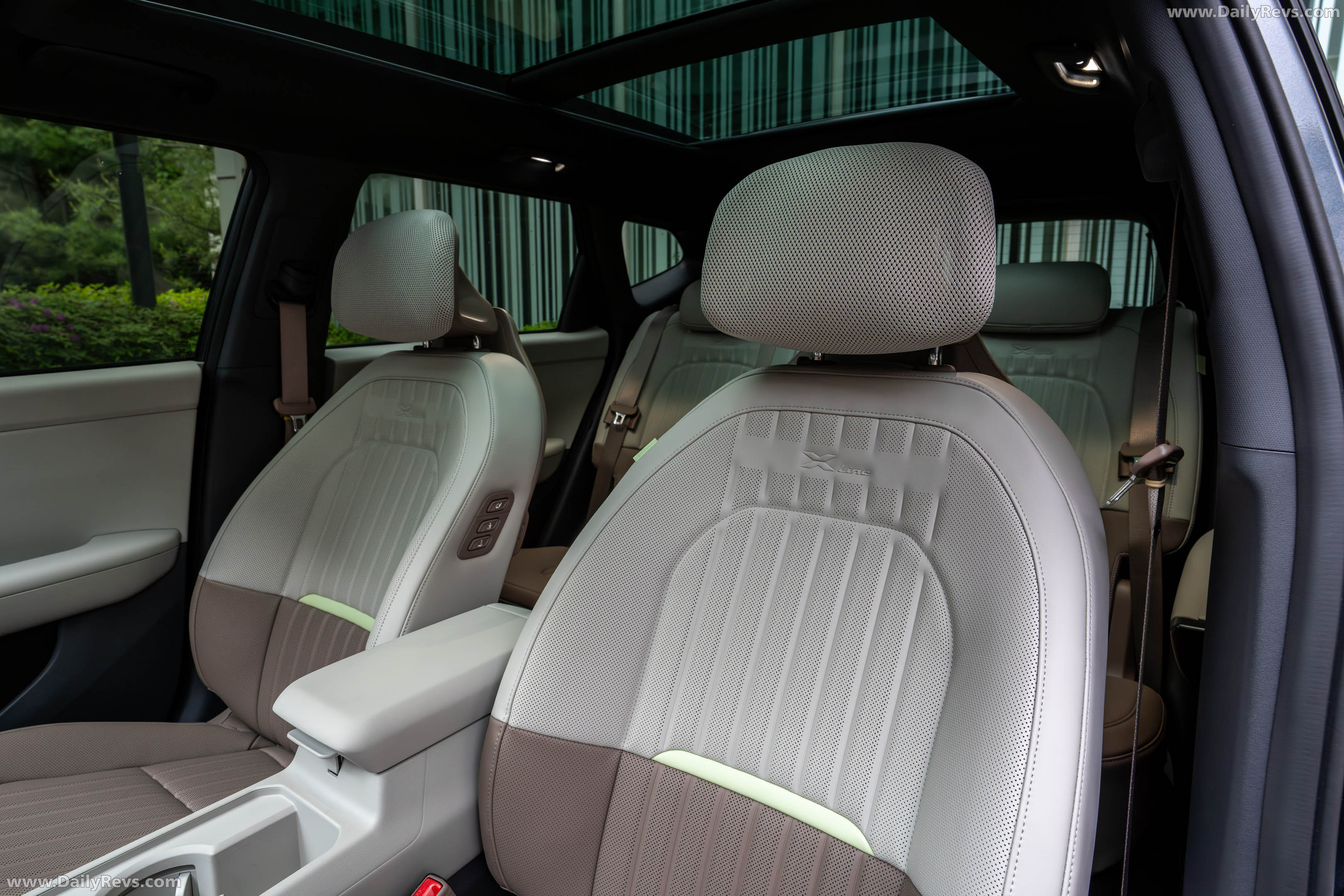 2027 Kia Seltos HEV X-Line Gravity Grey Interior