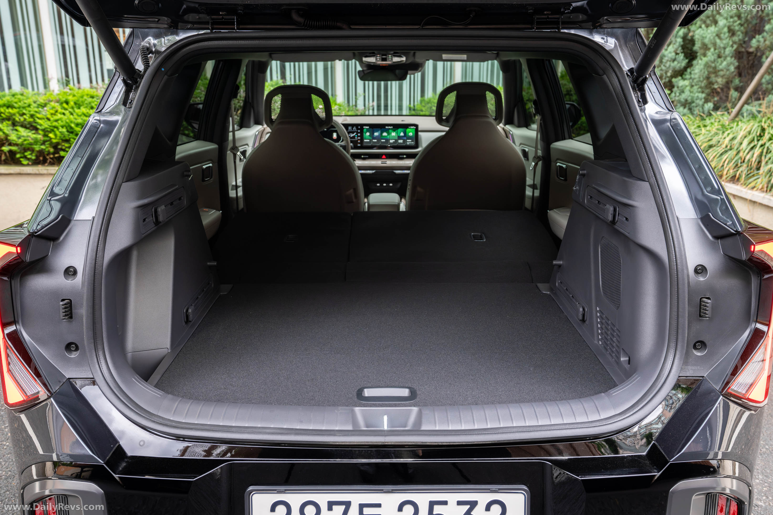 2027 Kia Seltos HEV X-Line Gravity Grey Interior
