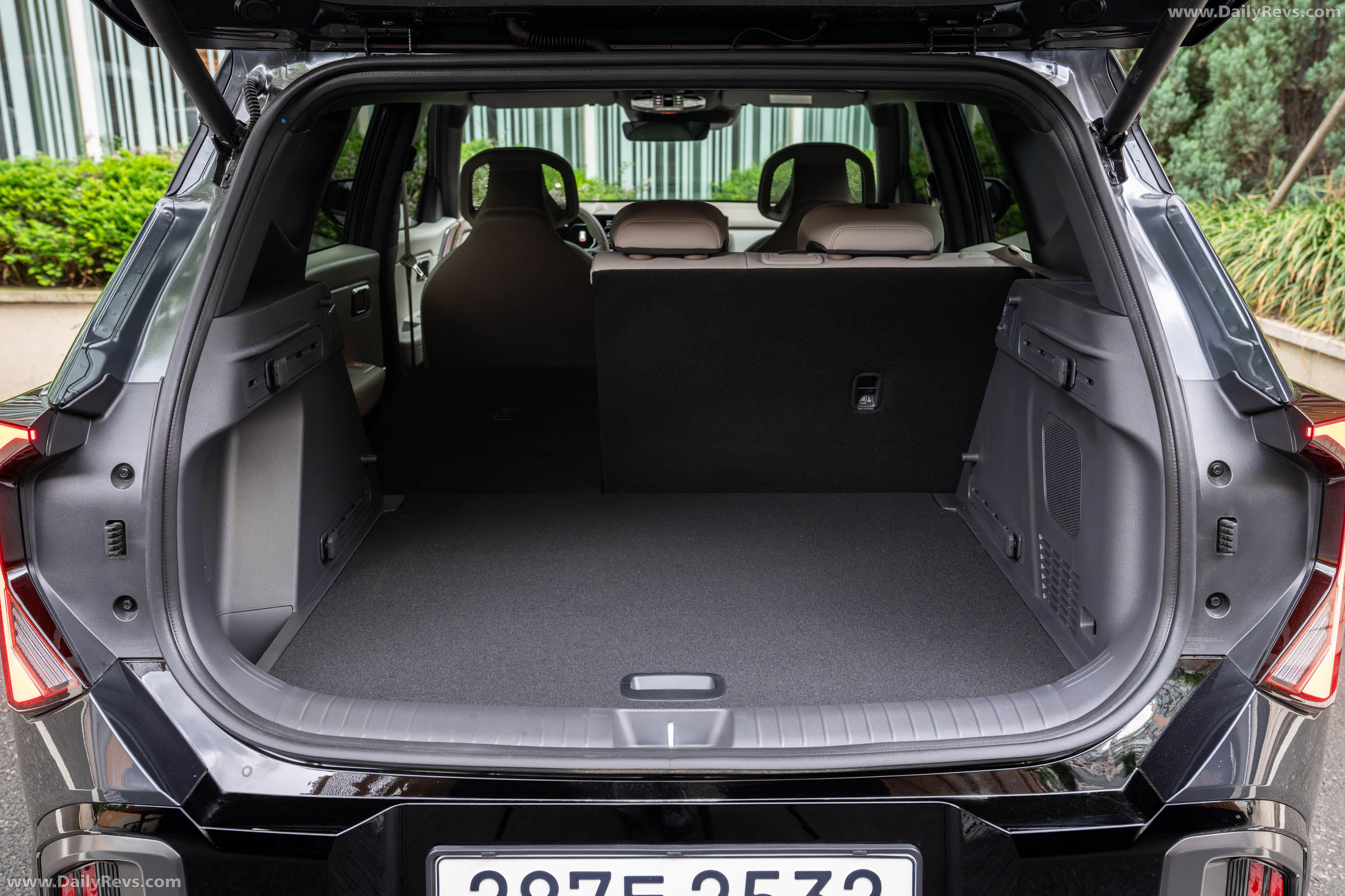 2027 Kia Seltos HEV X-Line Gravity Grey Interior