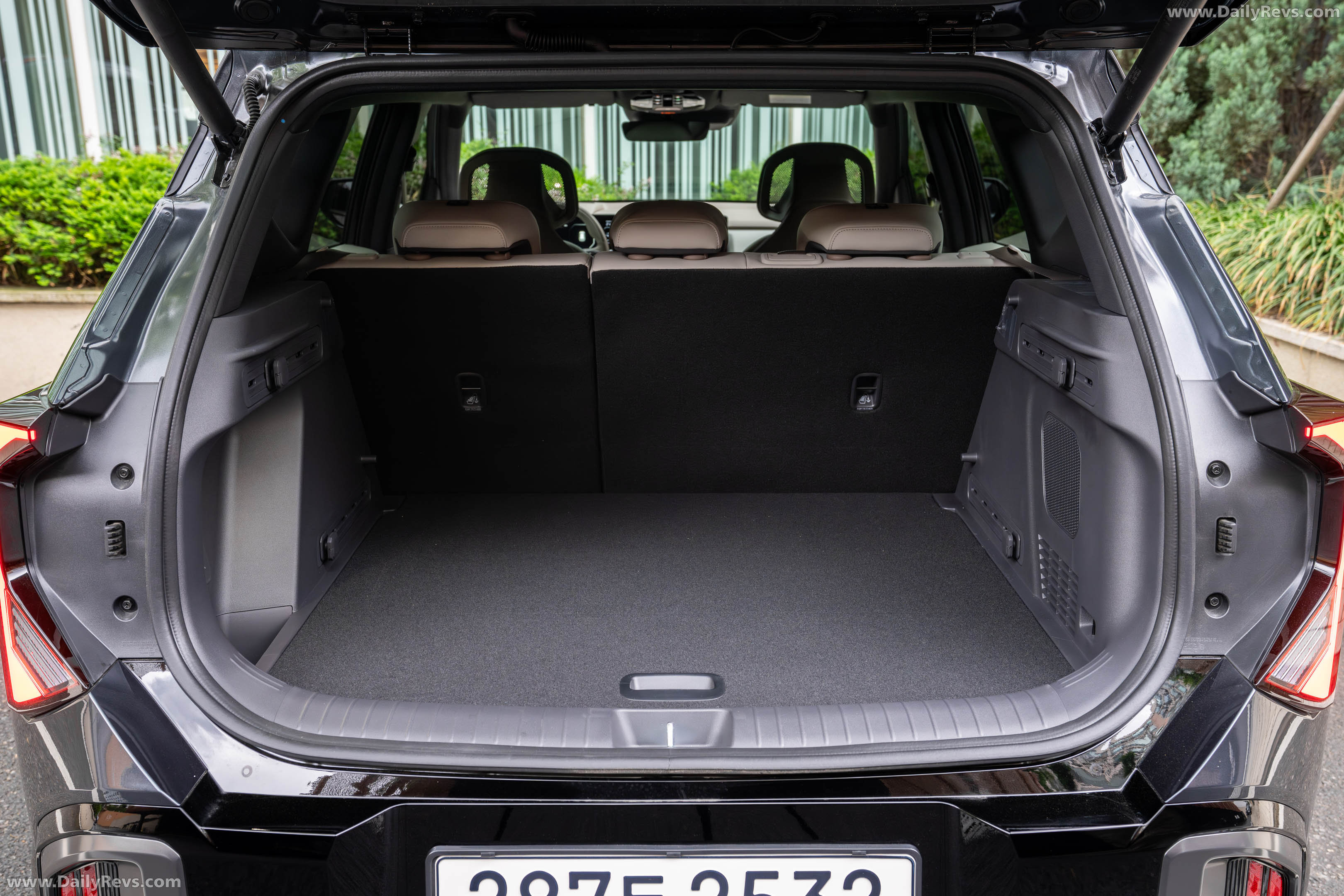 2027 Kia Seltos HEV X-Line Gravity Grey Interior