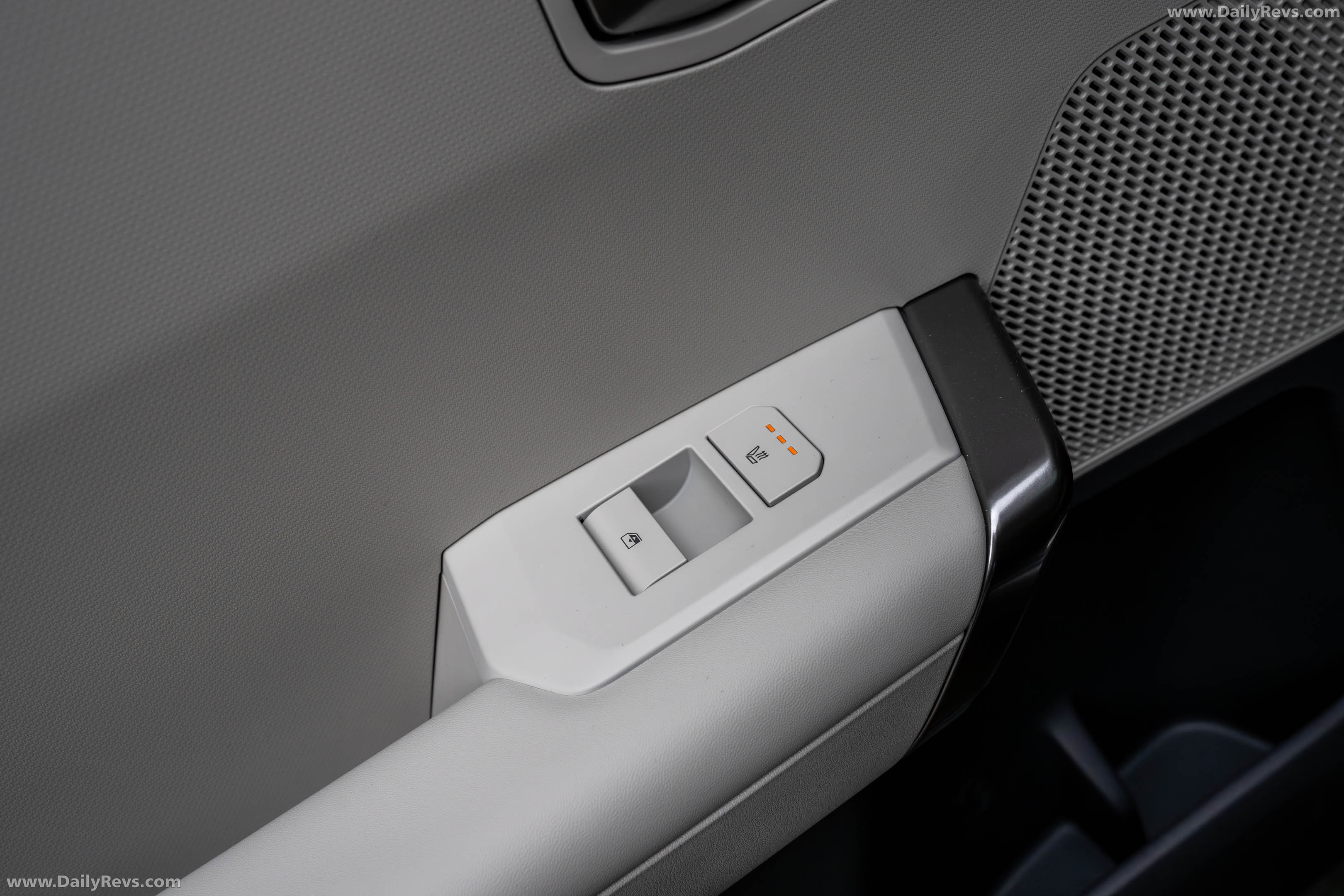 2027 Kia Seltos HEV X-Line Gravity Grey Interior