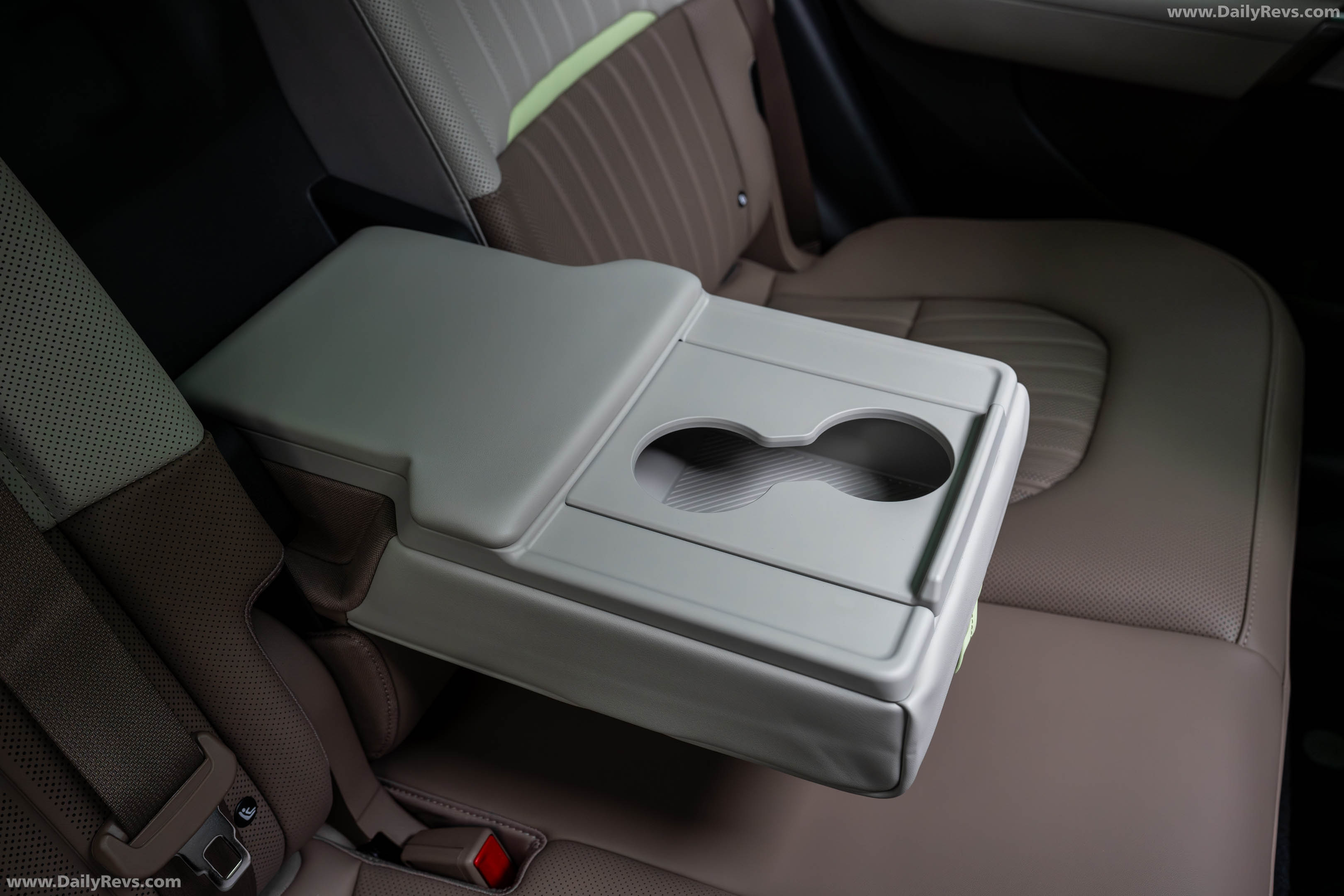 2027 Kia Seltos HEV X-Line Gravity Grey Interior