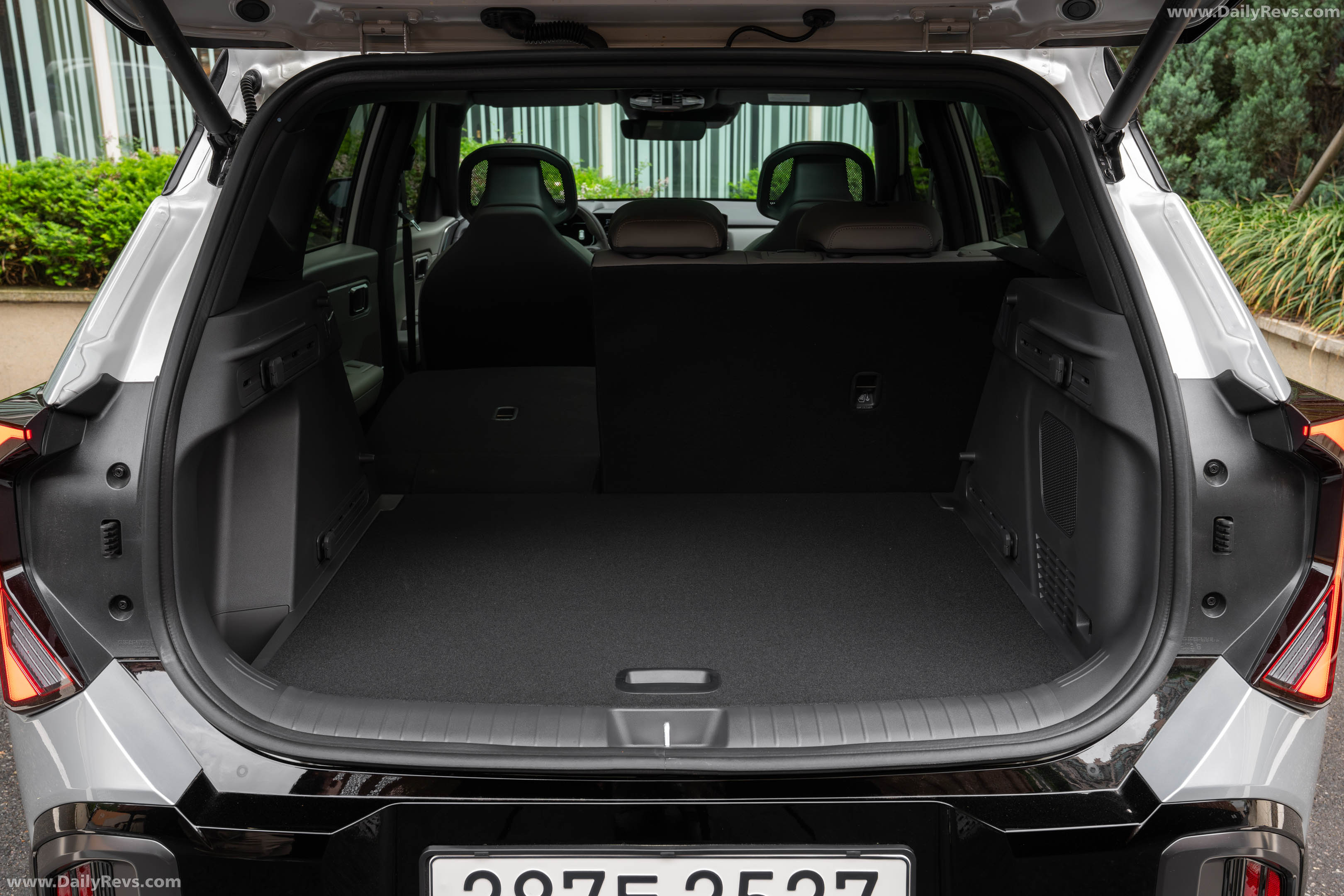 2027 Kia Seltos HEV X-Line Gravity Grey Interior