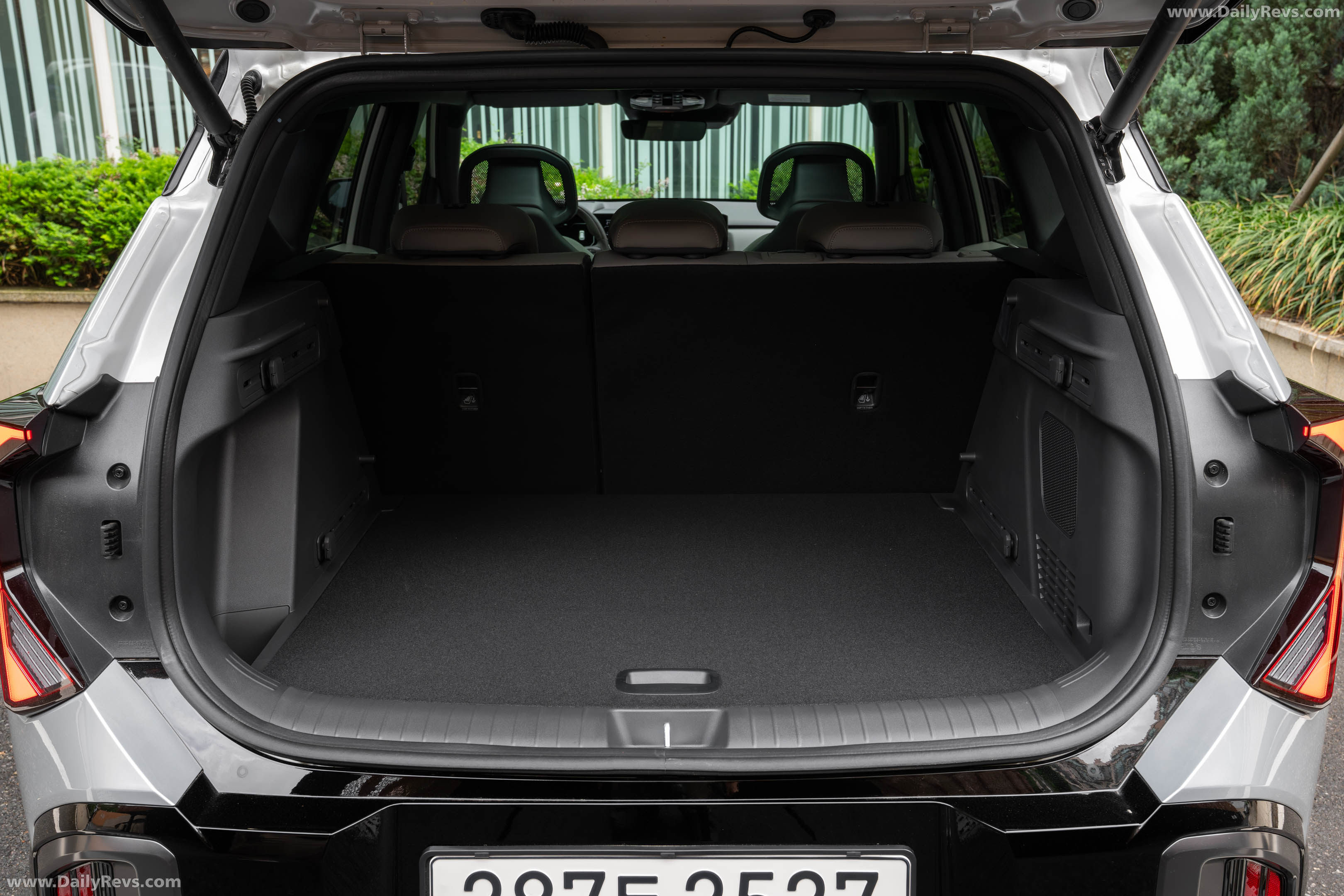2027 Kia Seltos HEV X-Line Gravity Grey Interior