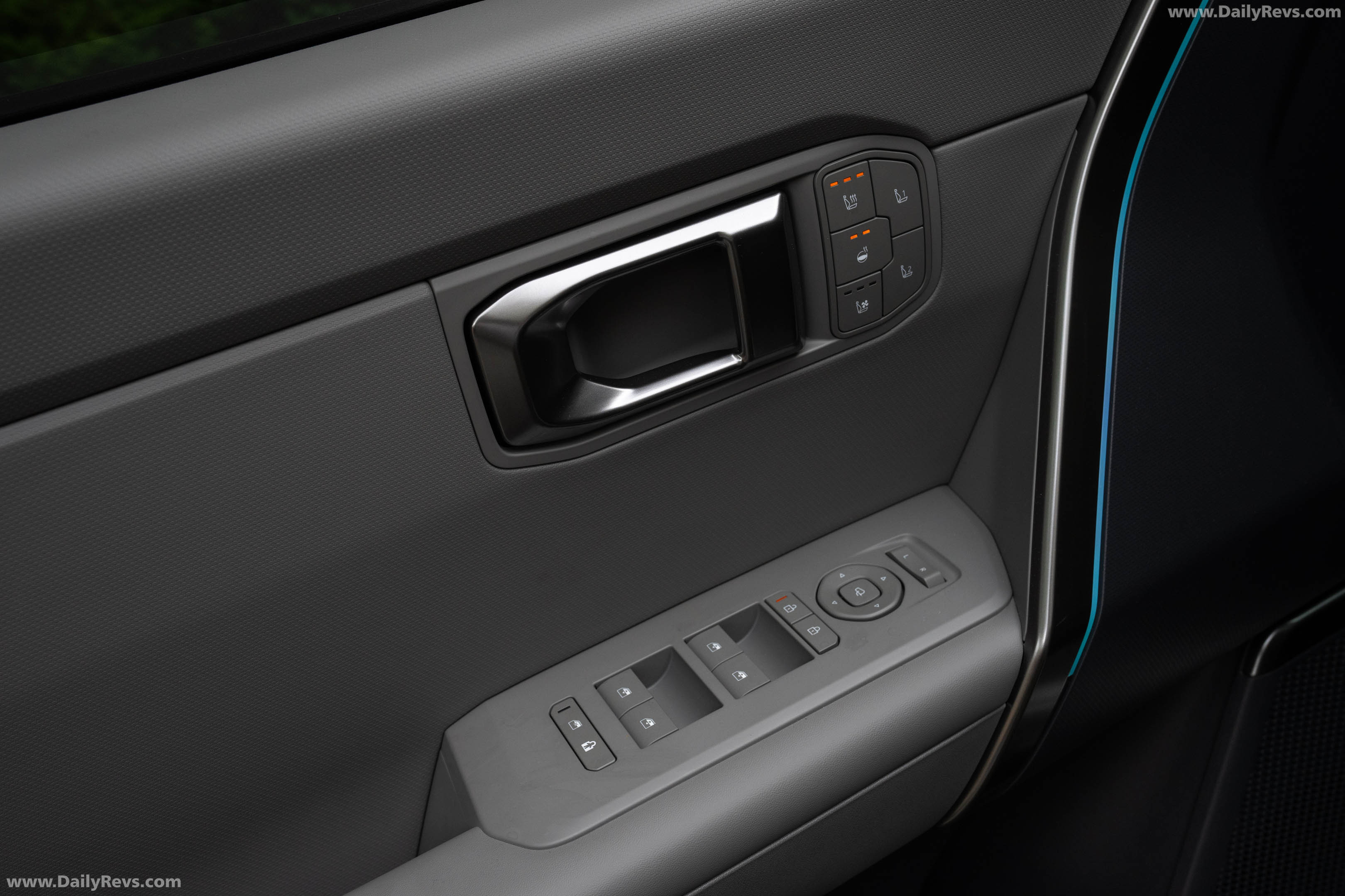 2027 Kia Seltos HEV X-Line Gravity Grey Interior
