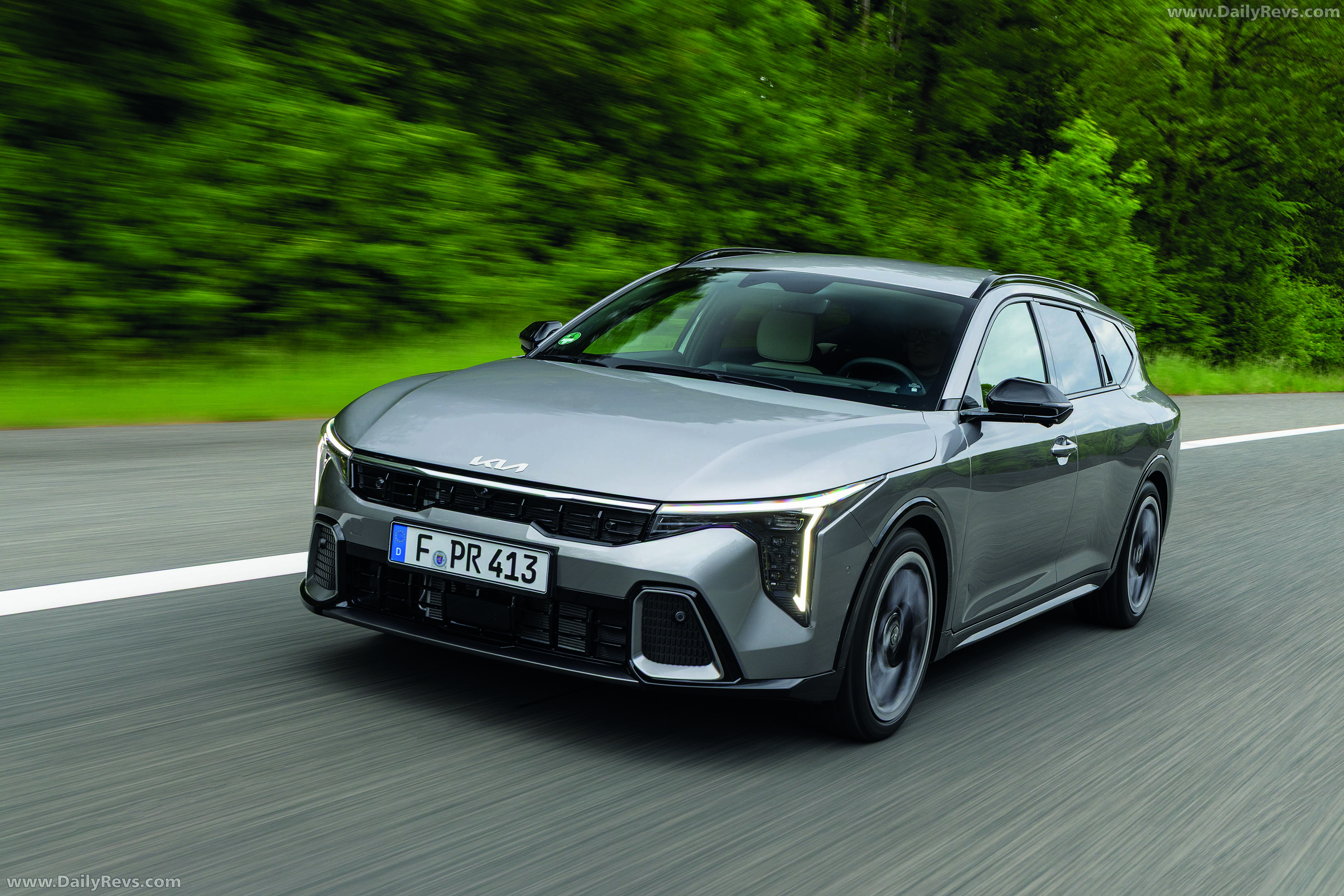 2027 Kia K4 Sportswagon GT-Line Front View